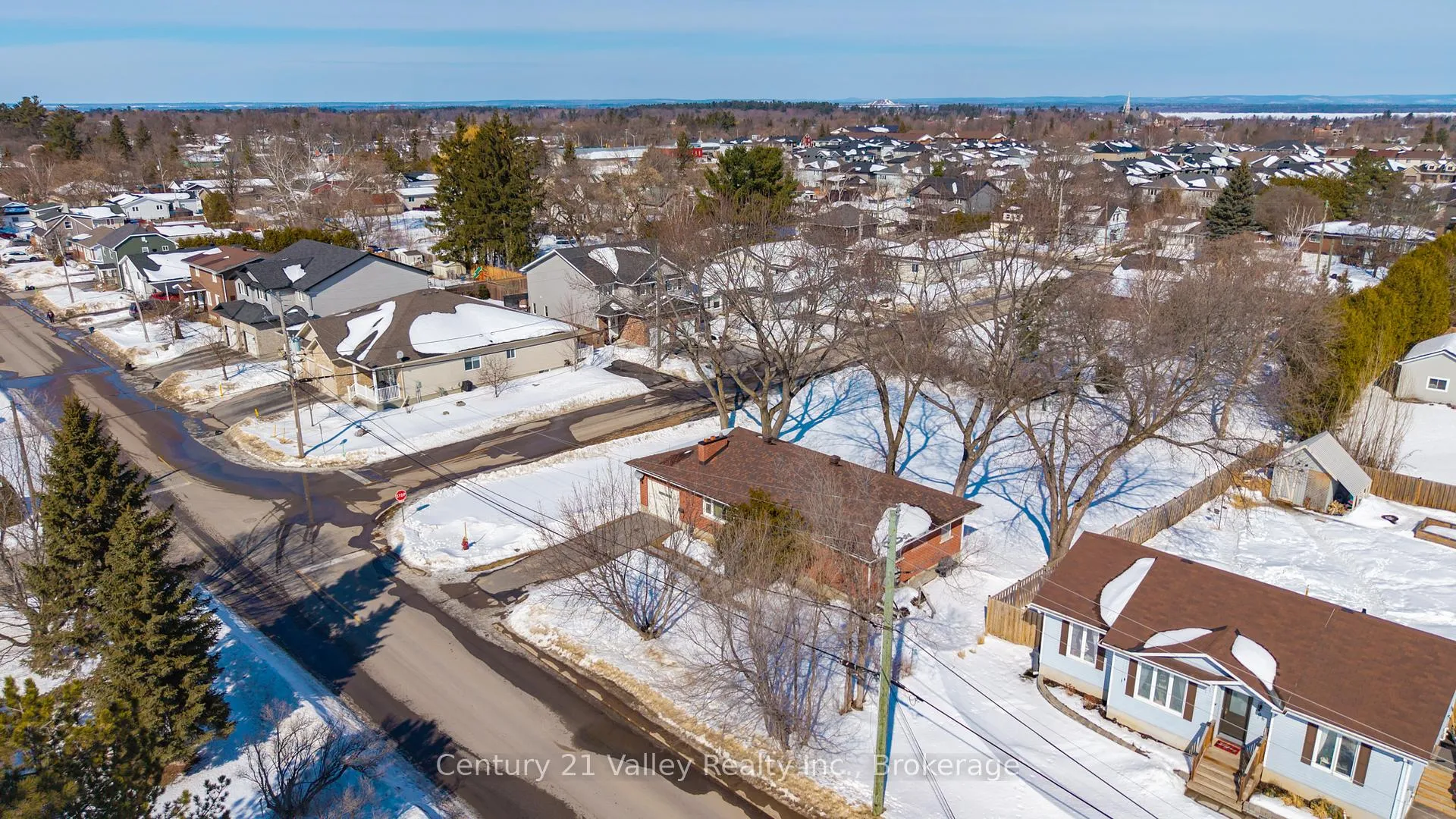 Photo 12 of 104 Arthur Street, Arnprior — HOMEH