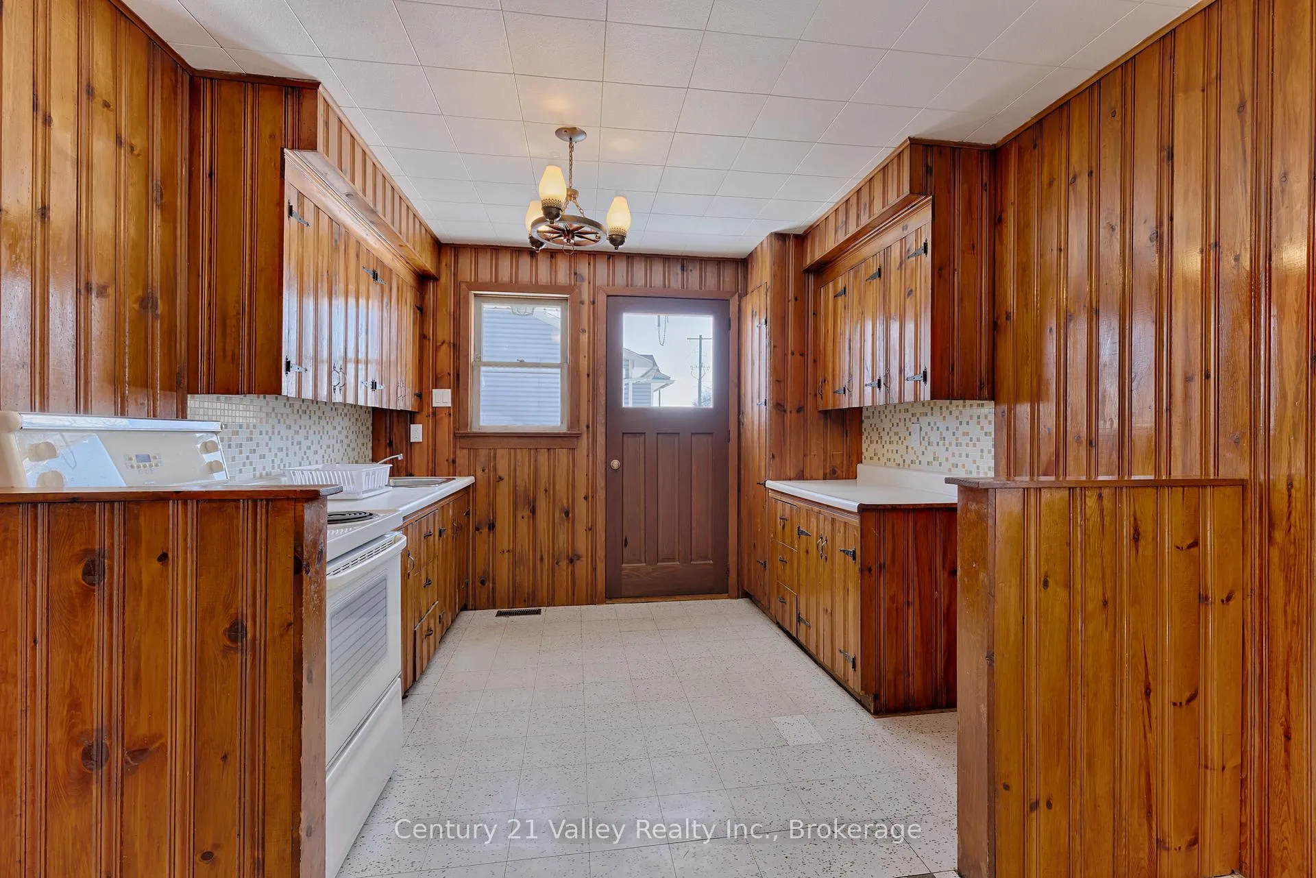 Photo 14 of 104 Arthur Street, Arnprior — HOMEH