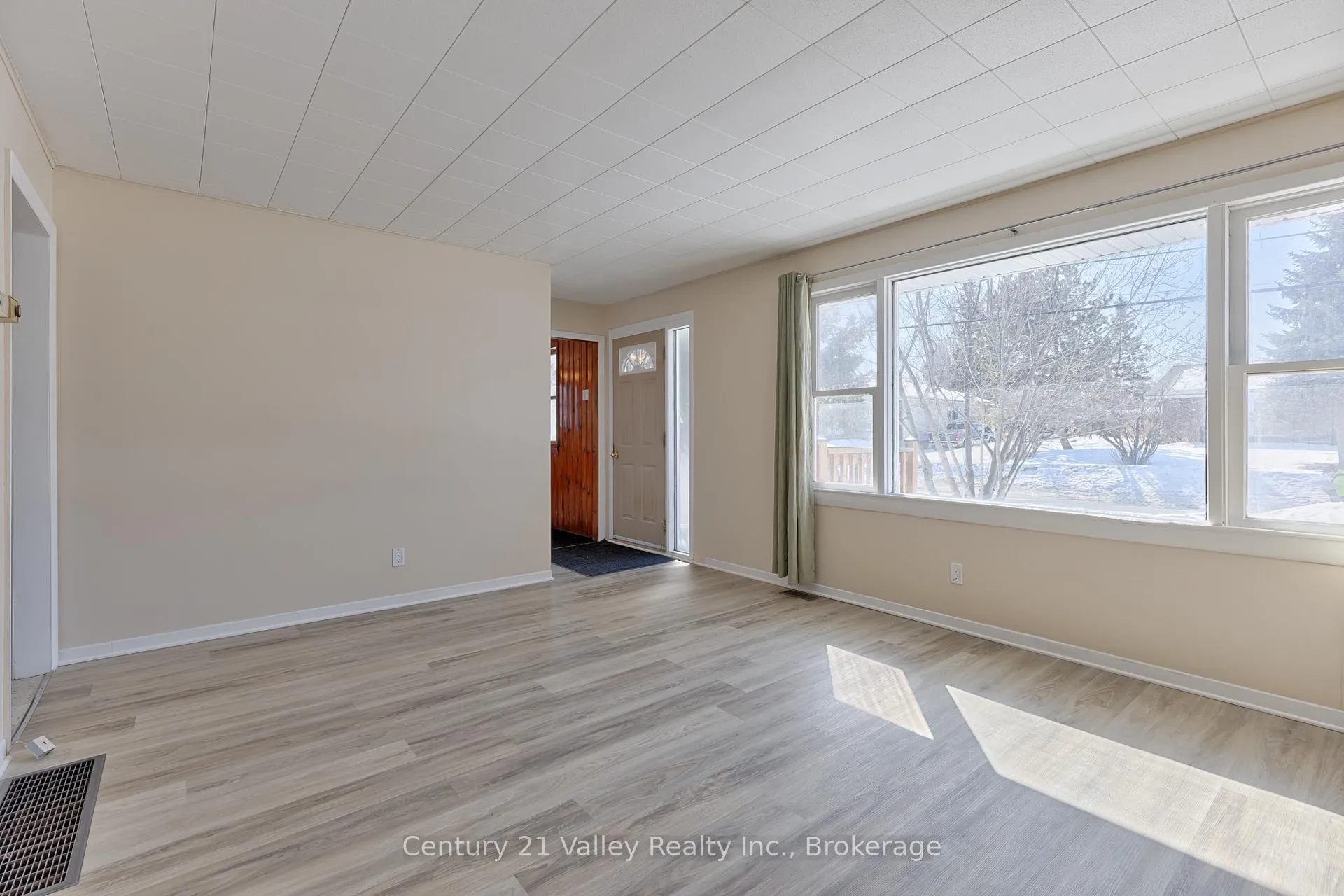 Photo 19 of 104 Arthur Street, Arnprior — HOMEH