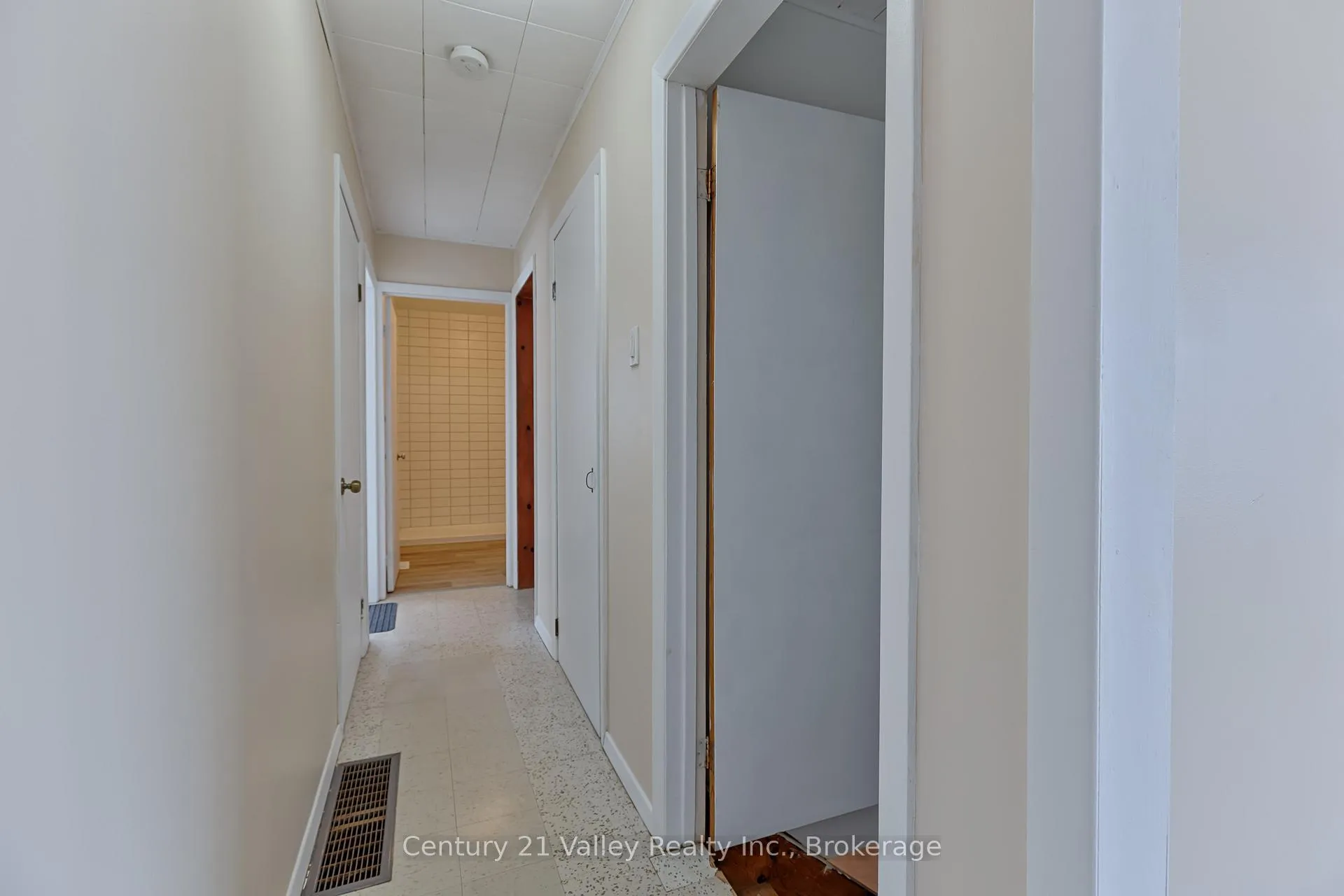 Photo 23 of 104 Arthur Street, Arnprior — HOMEH