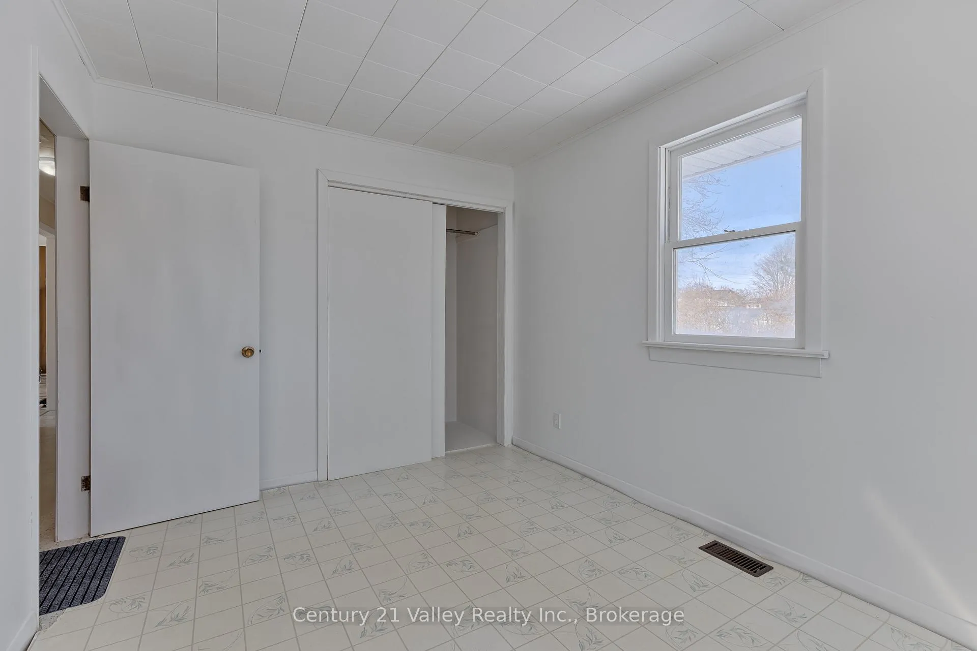 Photo 24 of 104 Arthur Street, Arnprior — HOMEH