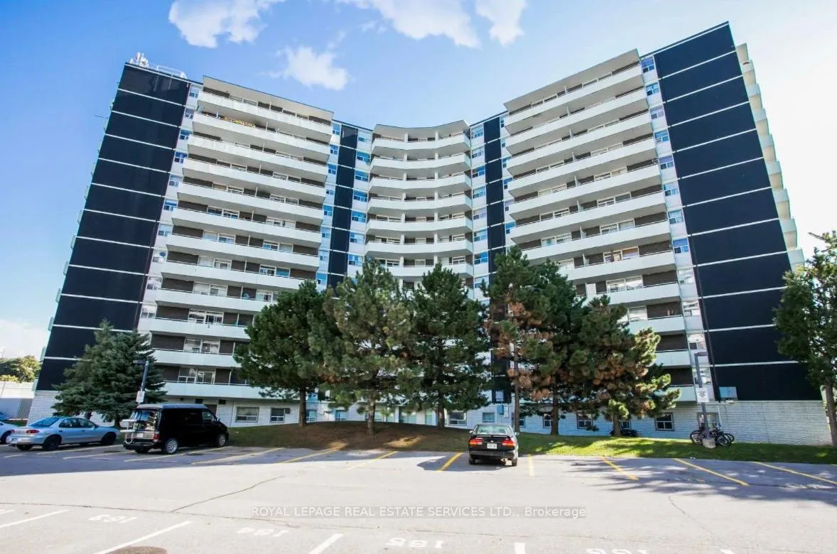 Front of Unit 1008, 26 Carluke Crescent