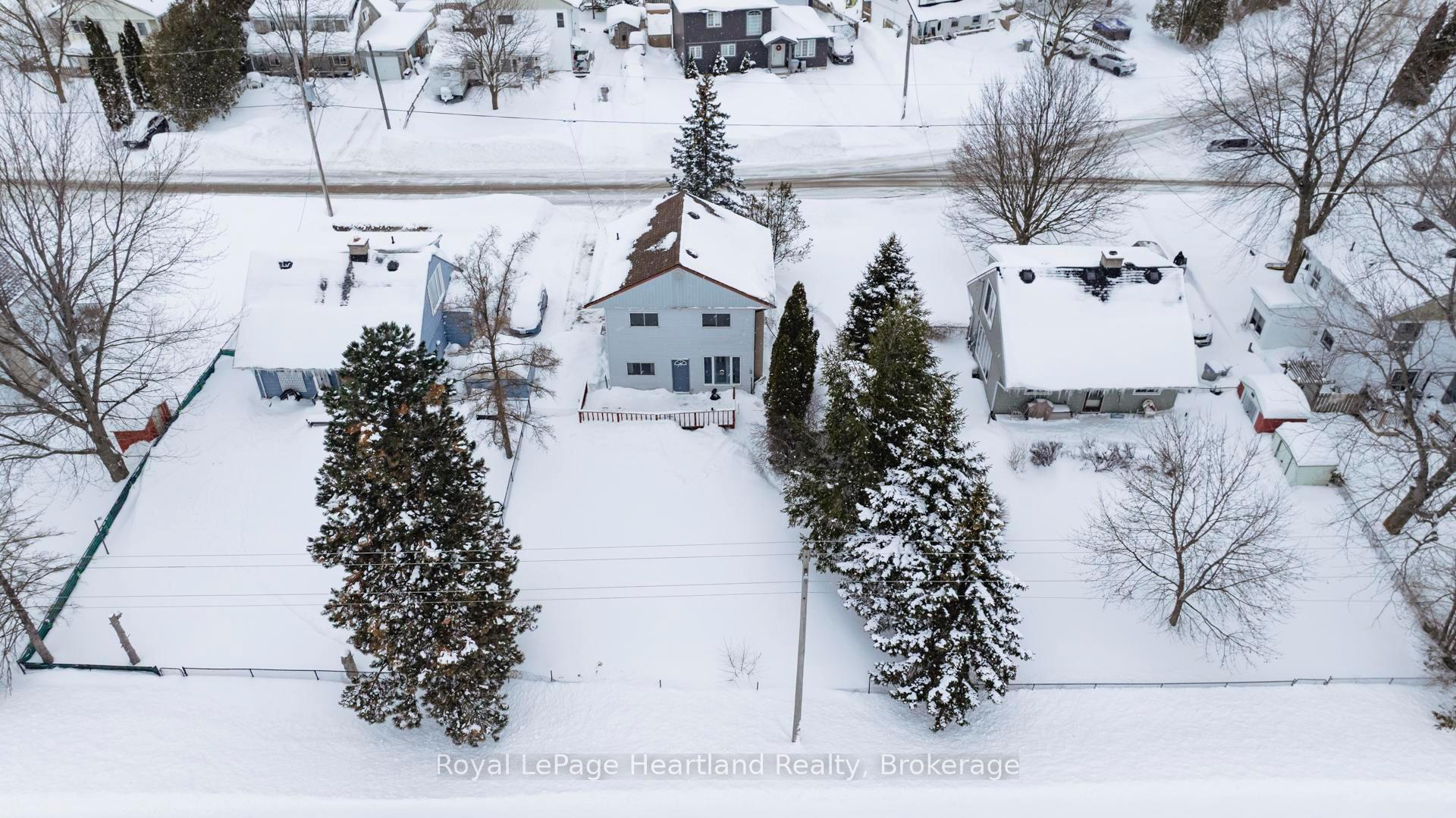 Photo 5 of 8 Toronto Boulevard, Huron East, Vanastra — HOMEH