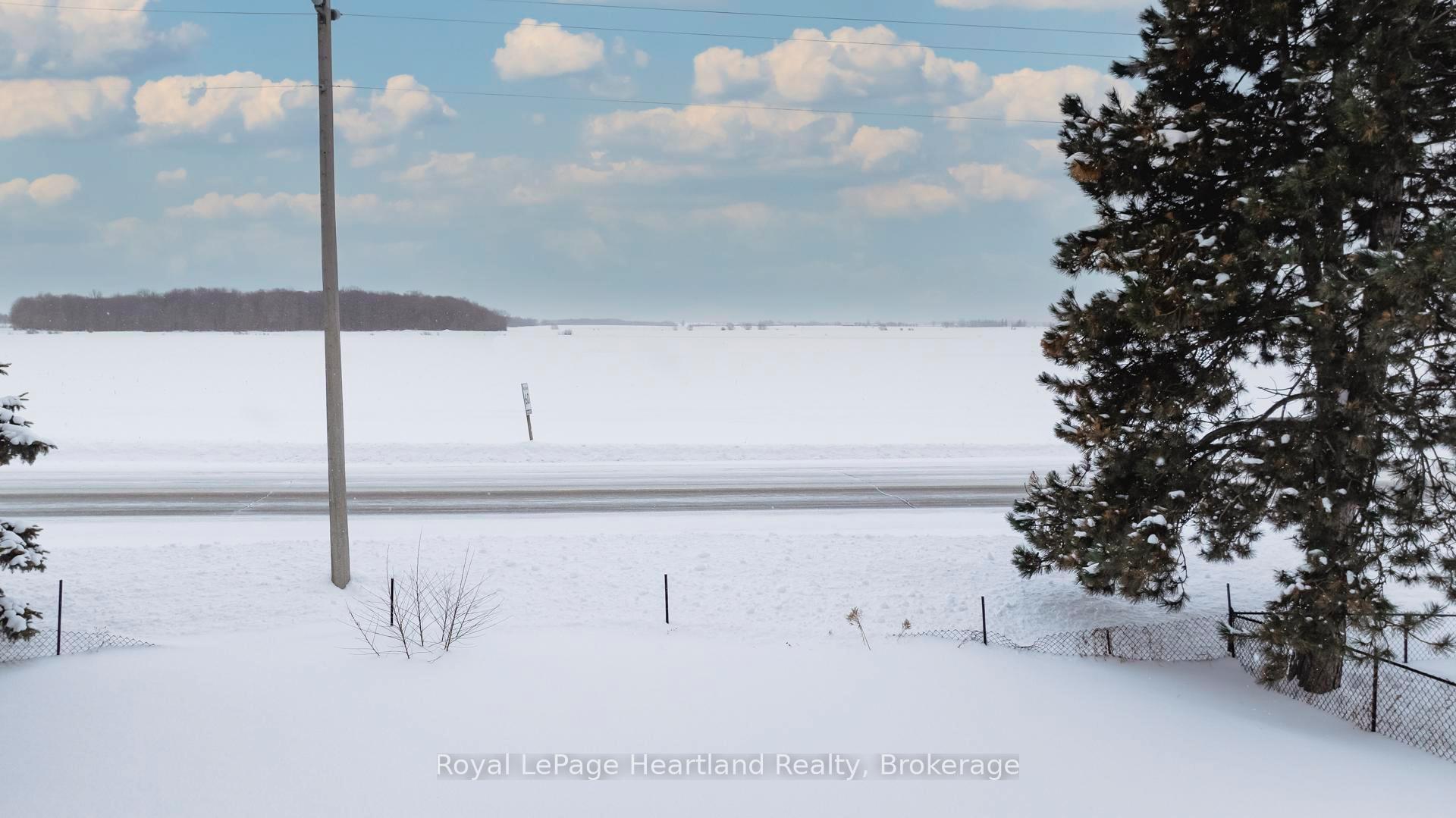 Photo 7 of 8 Toronto Boulevard, Huron East, Vanastra — HOMEH