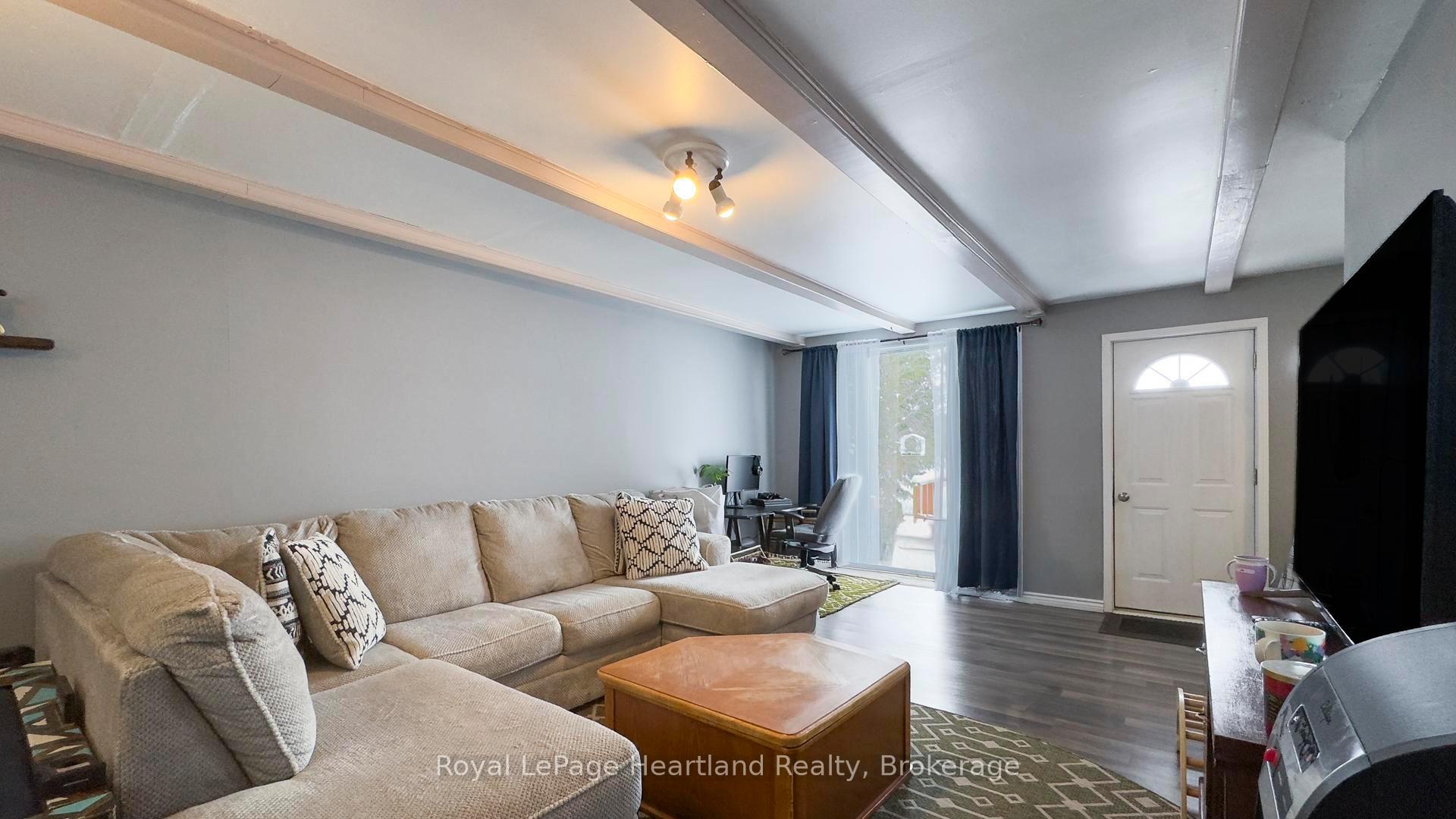 Photo 12 of 8 Toronto Boulevard, Huron East, Vanastra — HOMEH