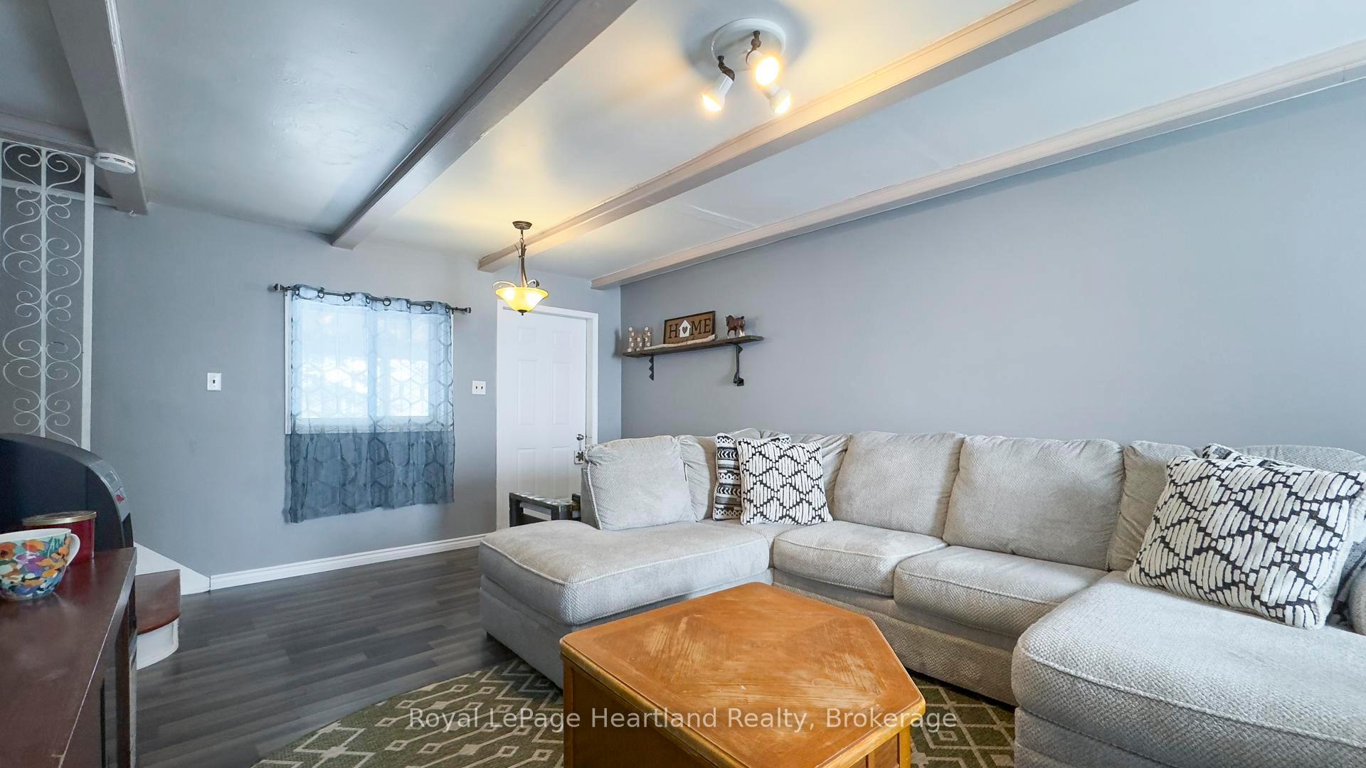 Photo 13 of 8 Toronto Boulevard, Huron East, Vanastra — HOMEH