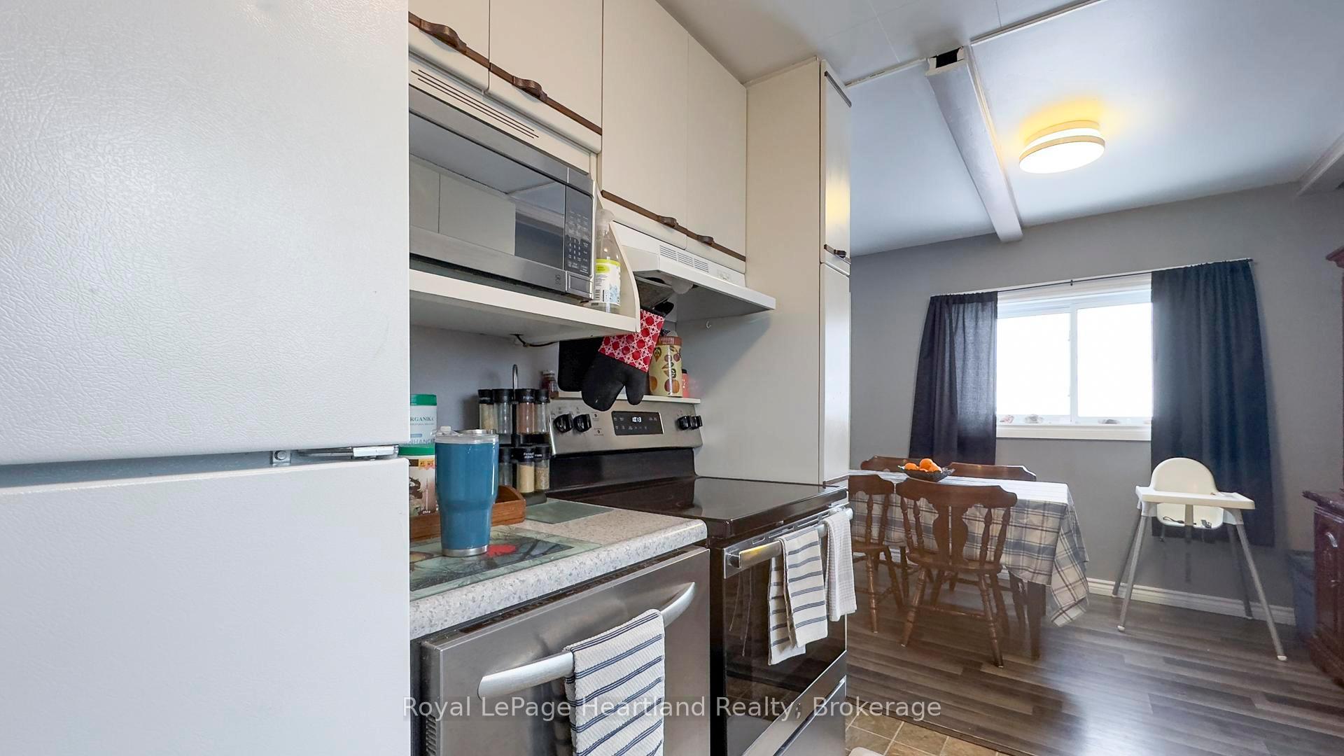Photo 21 of 8 Toronto Boulevard, Huron East, Vanastra — HOMEH