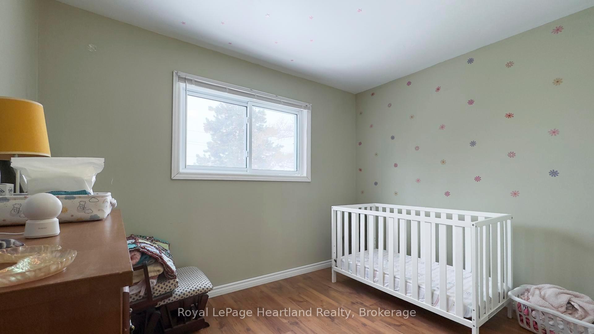 Photo 23 of 8 Toronto Boulevard, Huron East, Vanastra — HOMEH