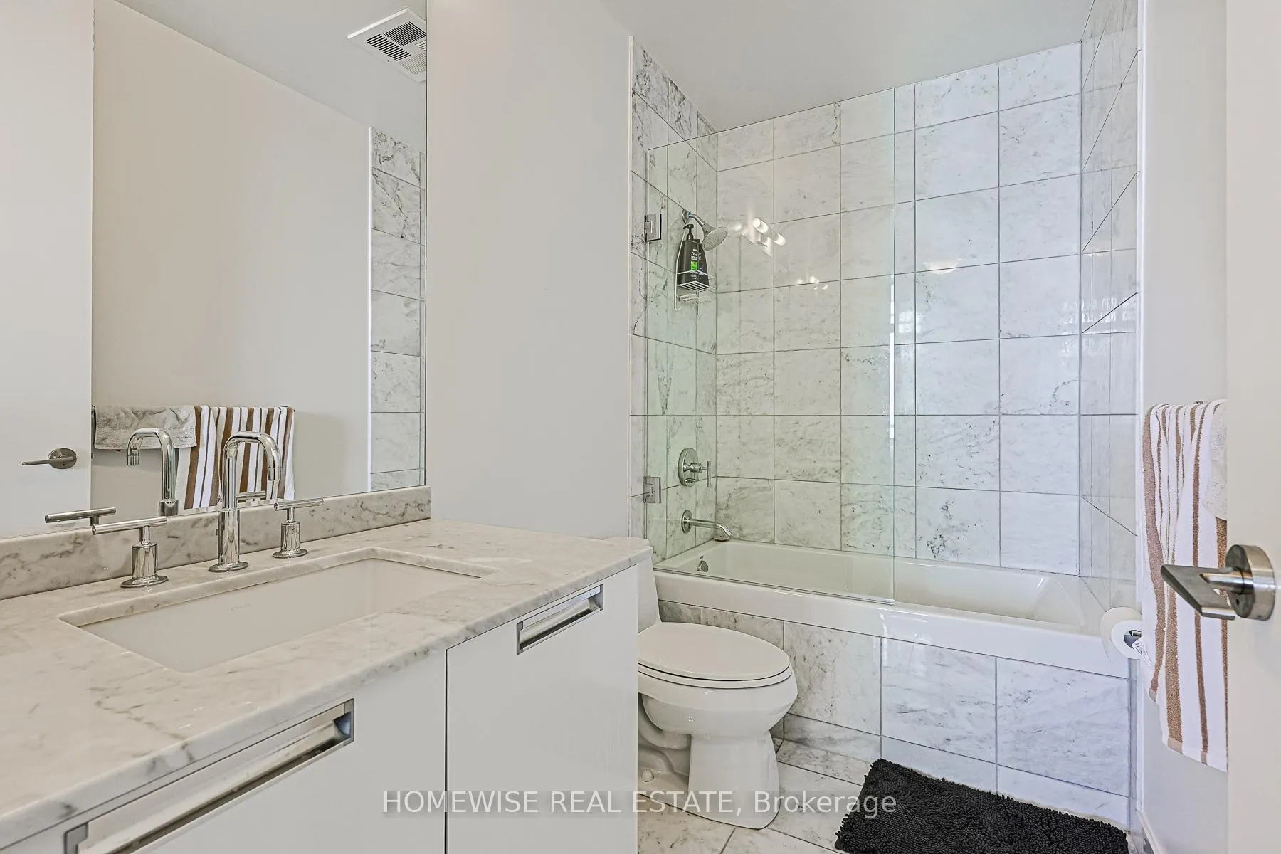 Photo 31 of Unit 4203, 33 Charles Street E, Toronto, Church-Yonge Corridor — HOMEH