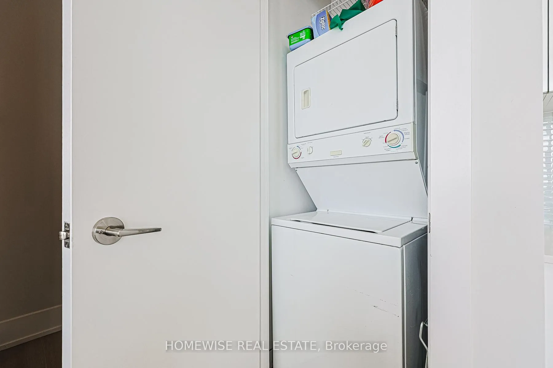 Photo 33 of Unit 4203, 33 Charles Street E, Toronto, Church-Yonge Corridor — HOMEH