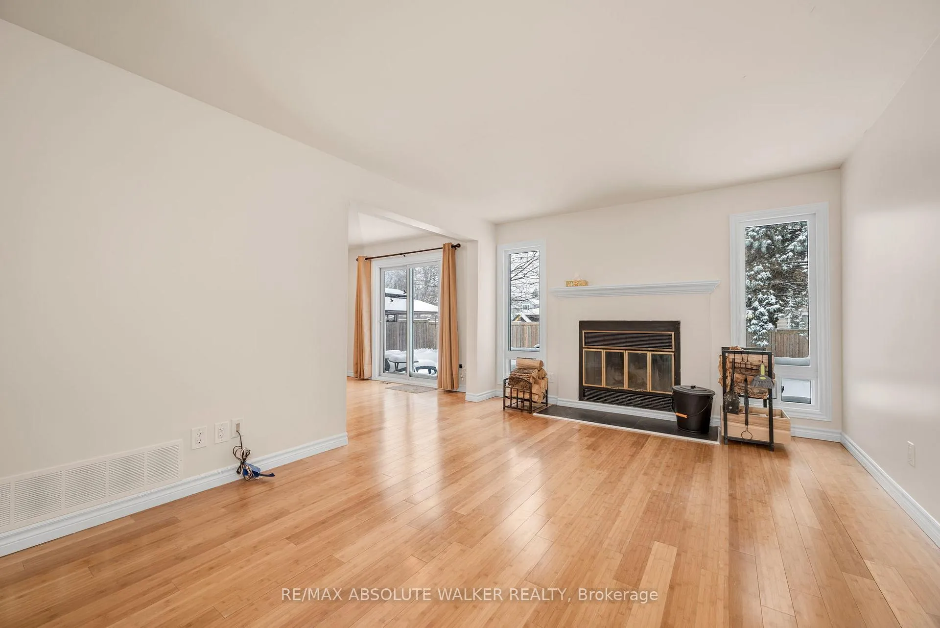 Photo 4 of 1 Stradwick Avenue, Ottawa, Barrhaven - Cedargrove/Fraserdale — HOMEH