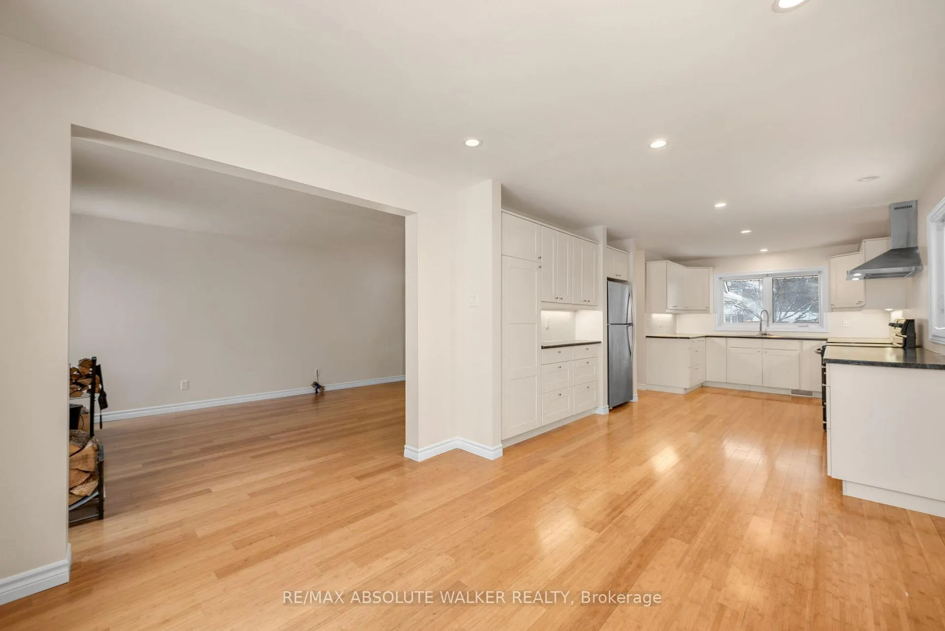 Photo 6 of 1 Stradwick Avenue, Ottawa, Barrhaven - Cedargrove/Fraserdale — HOMEH