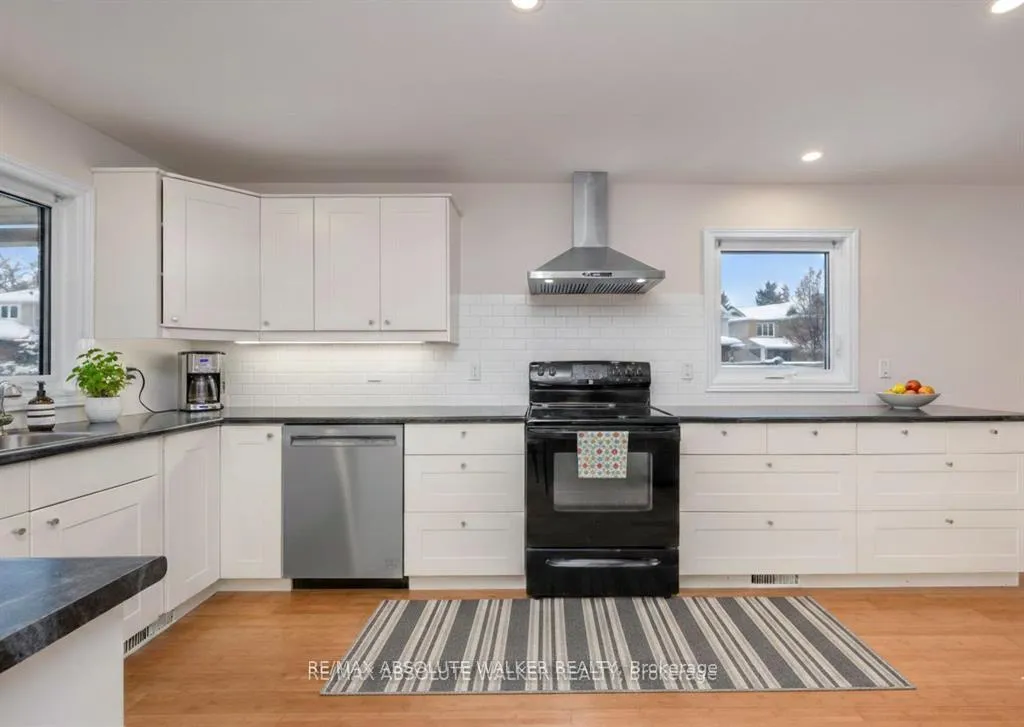 Photo 10 of 1 Stradwick Avenue, Ottawa, Barrhaven - Cedargrove/Fraserdale — HOMEH