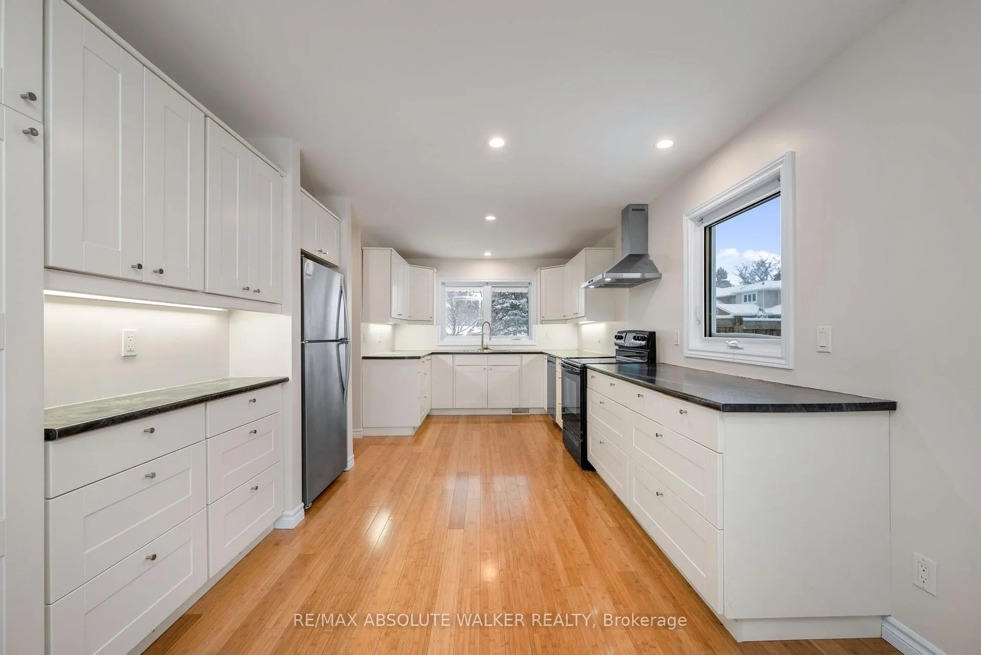 Photo 11 of 1 Stradwick Avenue, Ottawa, Barrhaven - Cedargrove/Fraserdale — HOMEH