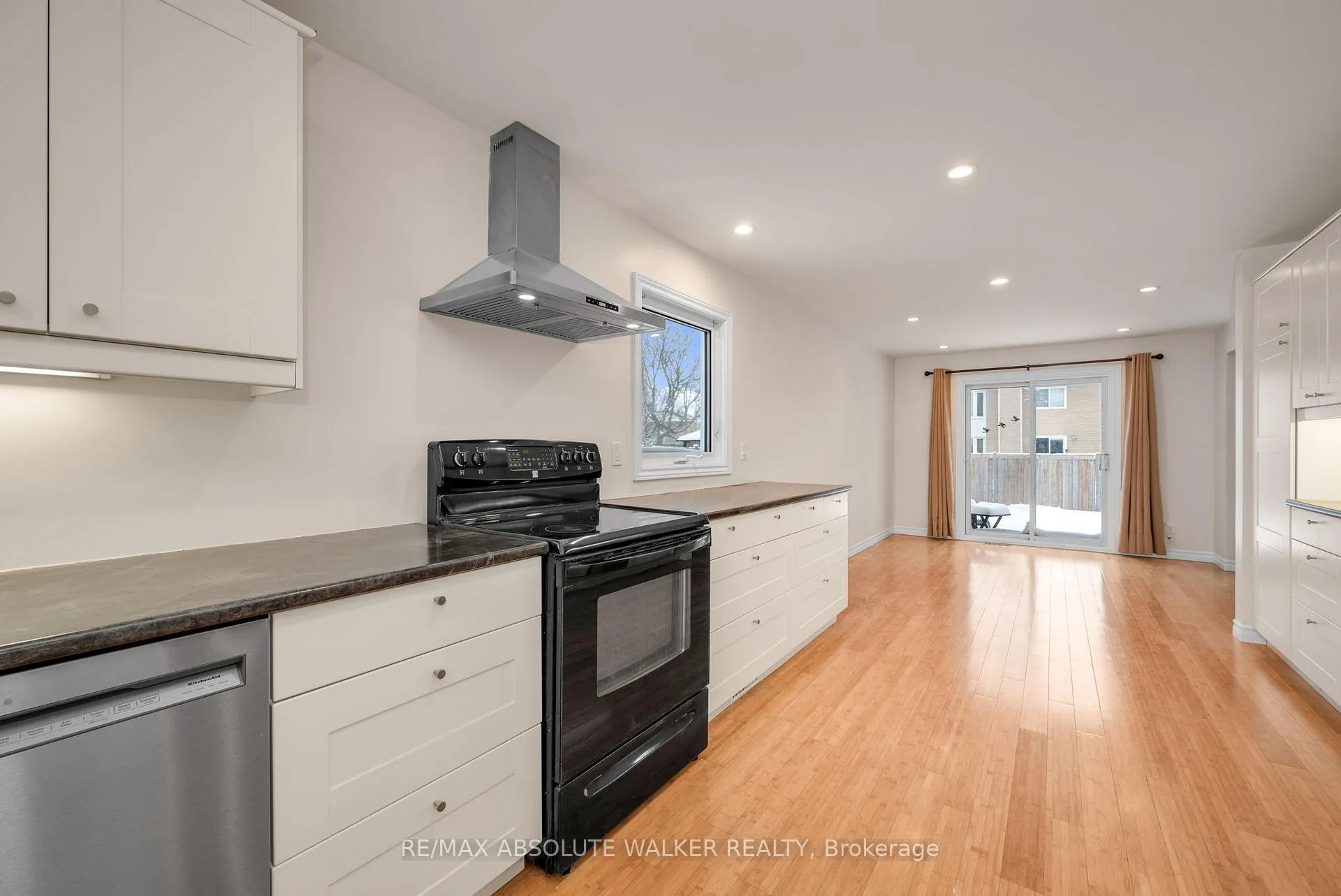 Photo 14 of 1 Stradwick Avenue, Ottawa, Barrhaven - Cedargrove/Fraserdale — HOMEH