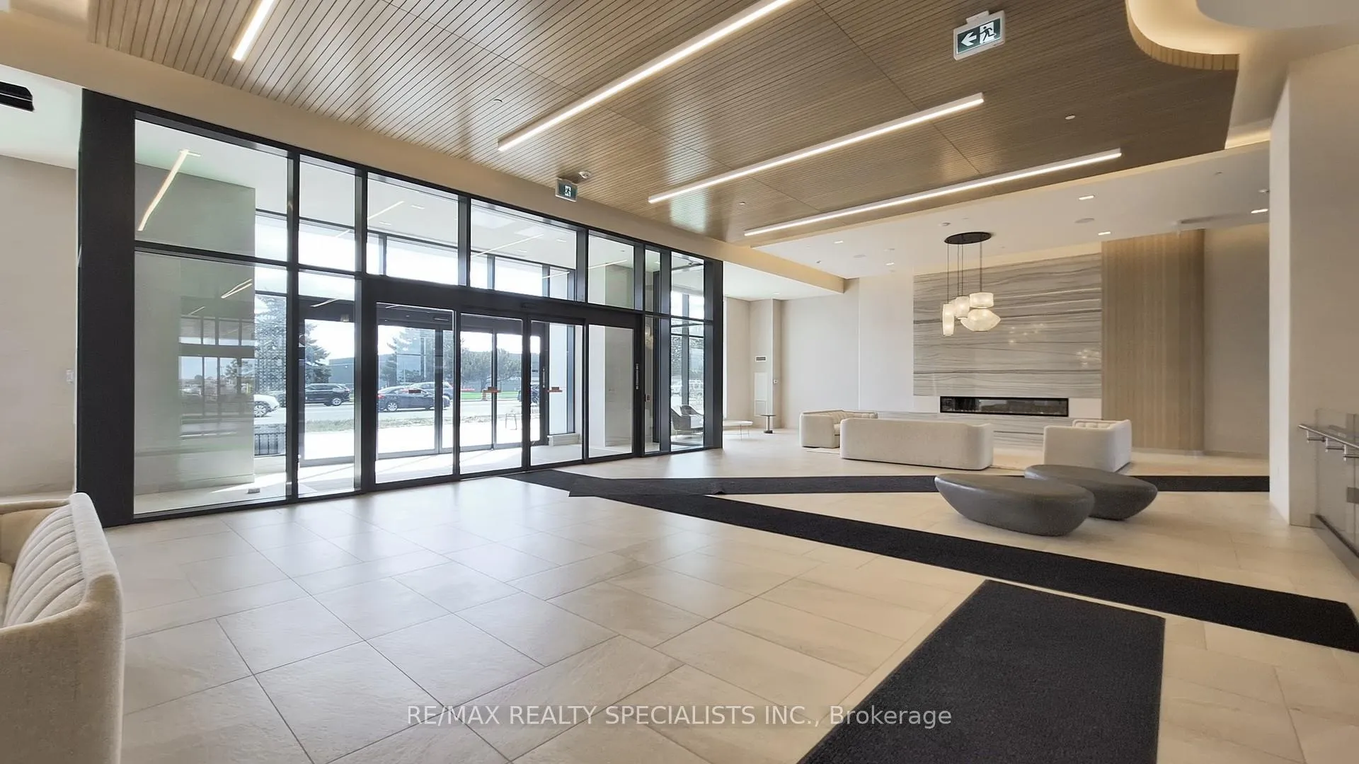 Photo 4 of Unit 334, 8960 Jane Street, Vaughan, Vellore Village — HOMEH