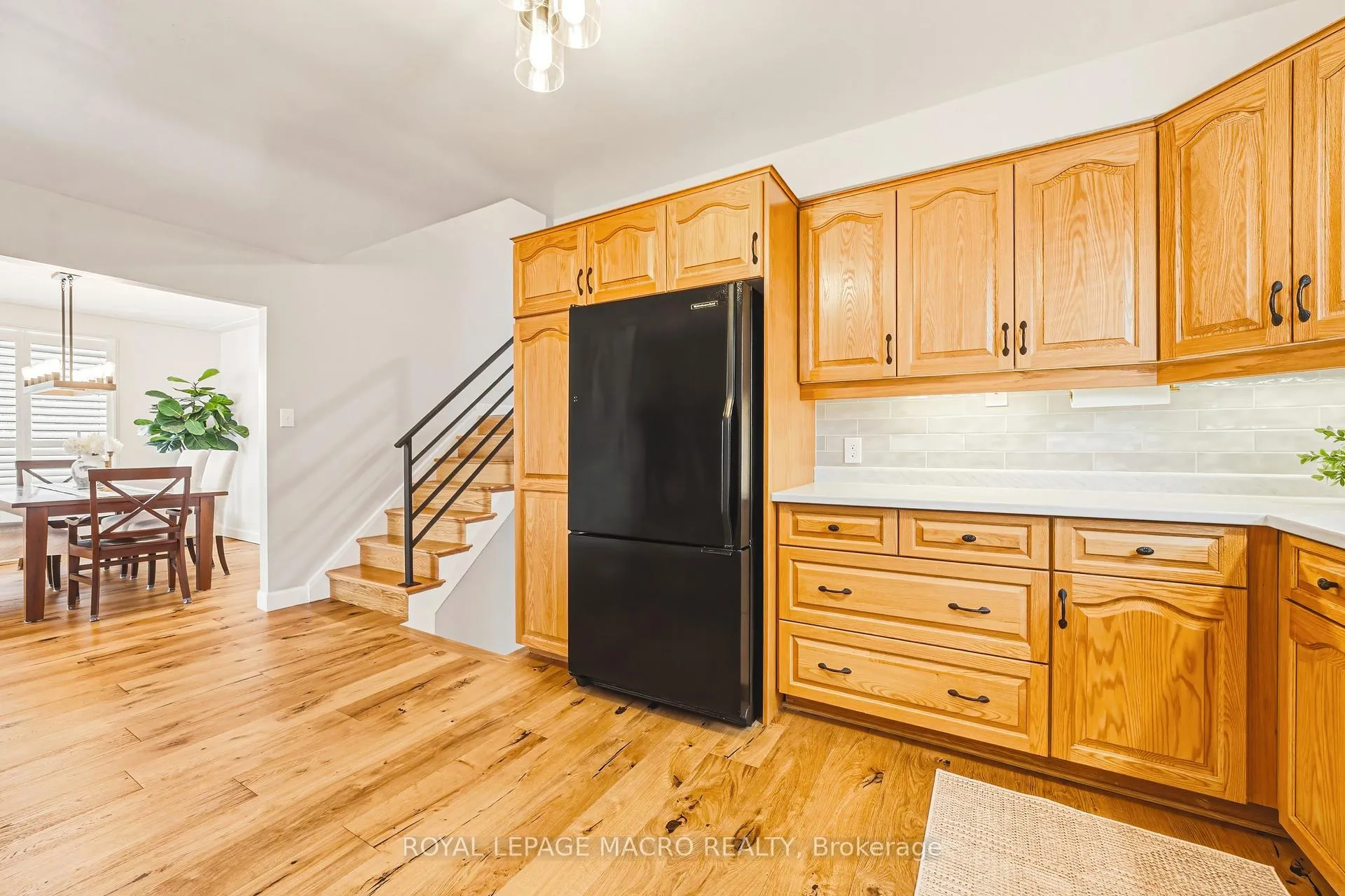 Photo 14 of 103 Empress Avenue, Hamilton, Centremount — HOMEH