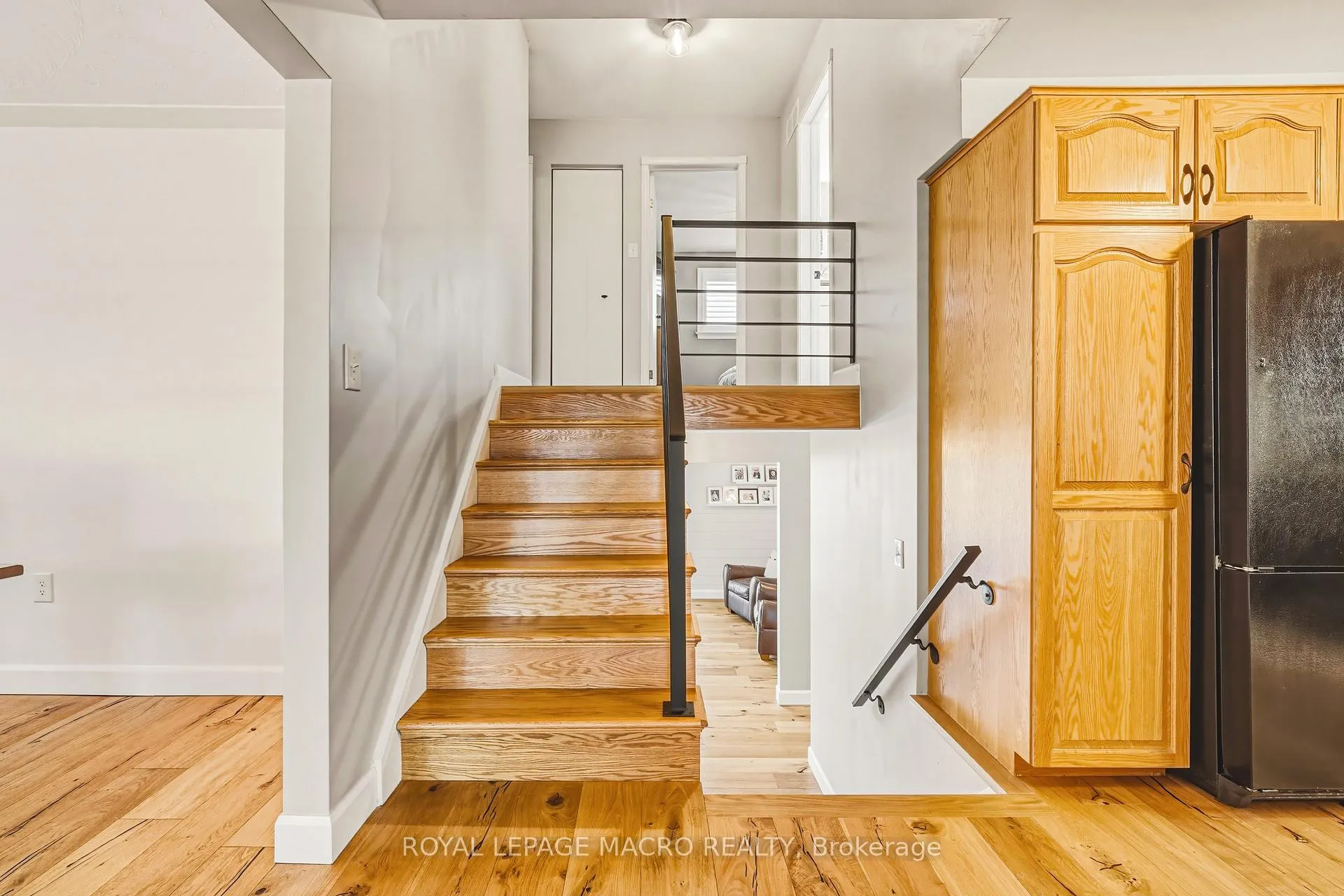 Photo 15 of 103 Empress Avenue, Hamilton, Centremount — HOMEH