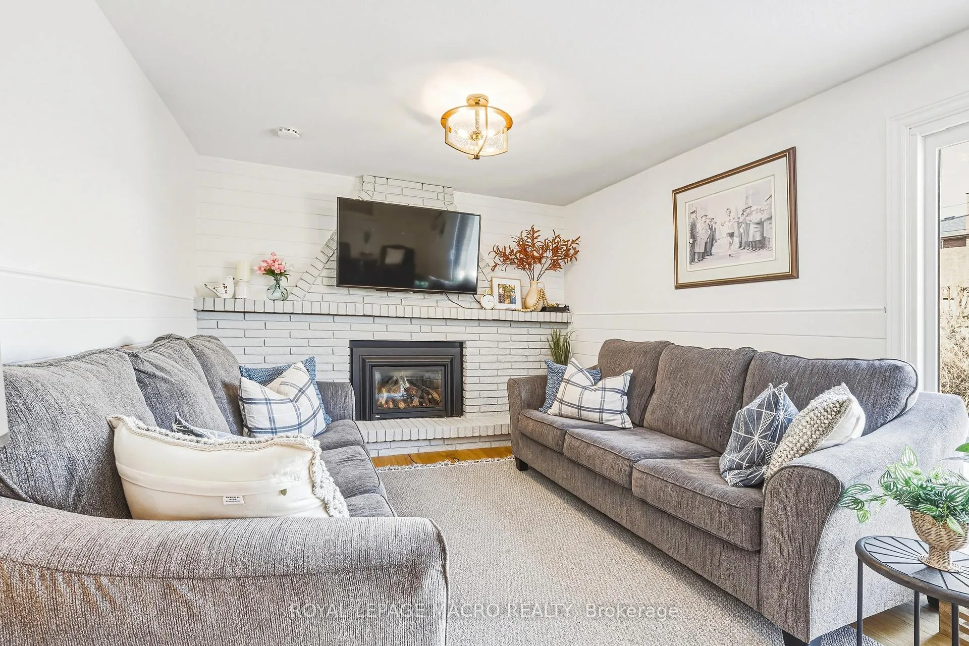 Photo 24 of 103 Empress Avenue, Hamilton, Centremount — HOMEH