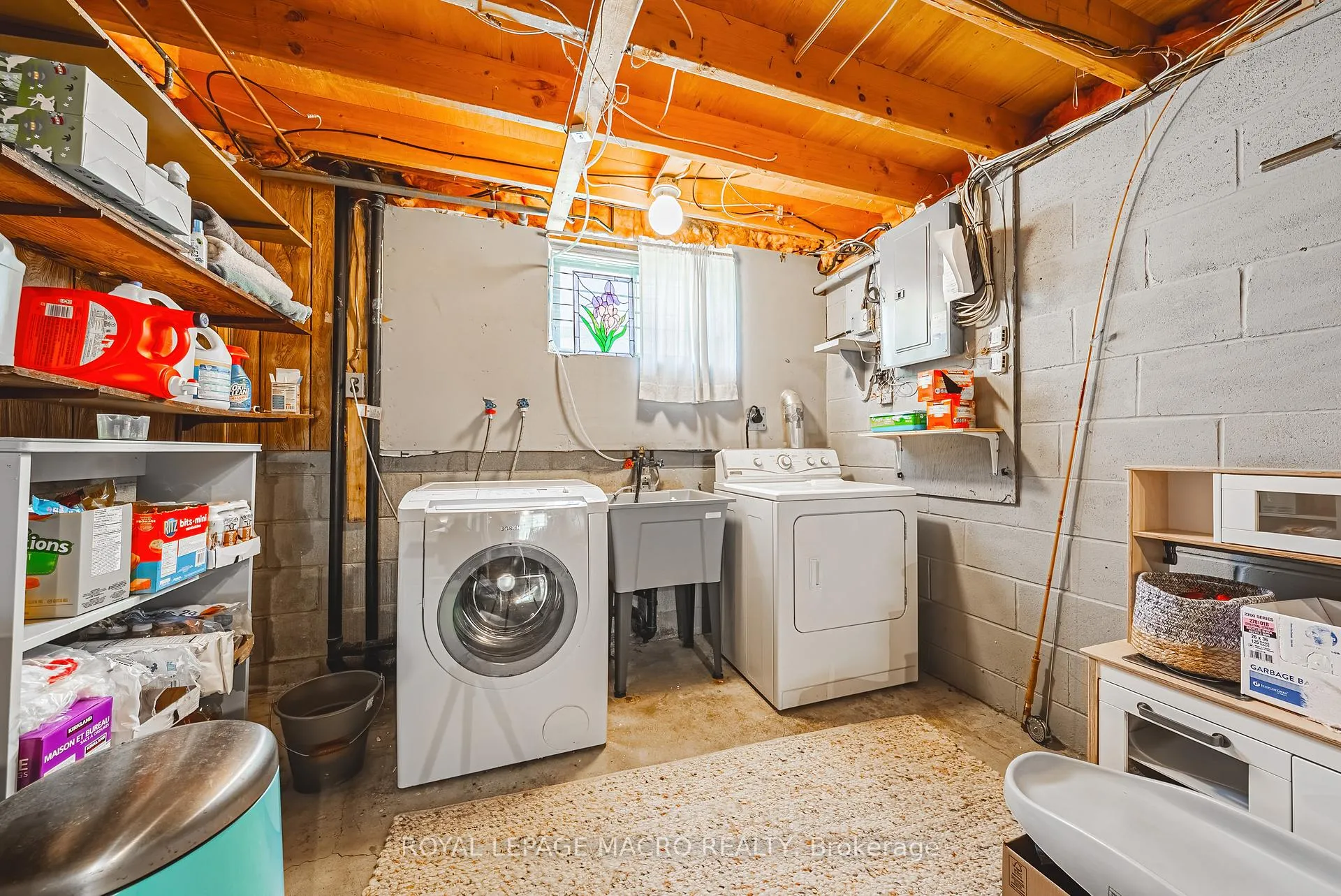 Photo 31 of 103 Empress Avenue, Hamilton, Centremount — HOMEH