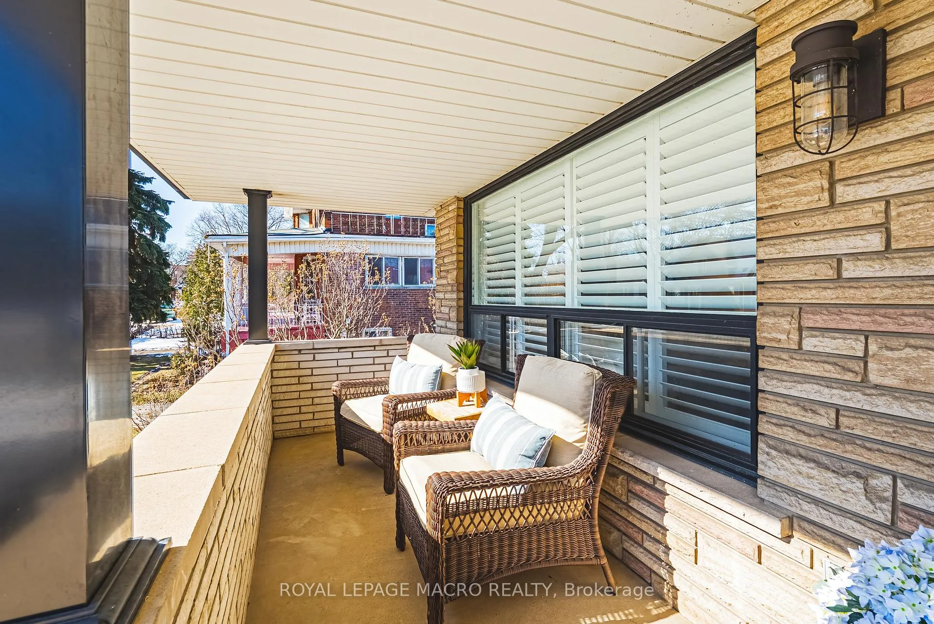 Photo 33 of 103 Empress Avenue, Hamilton, Centremount — HOMEH