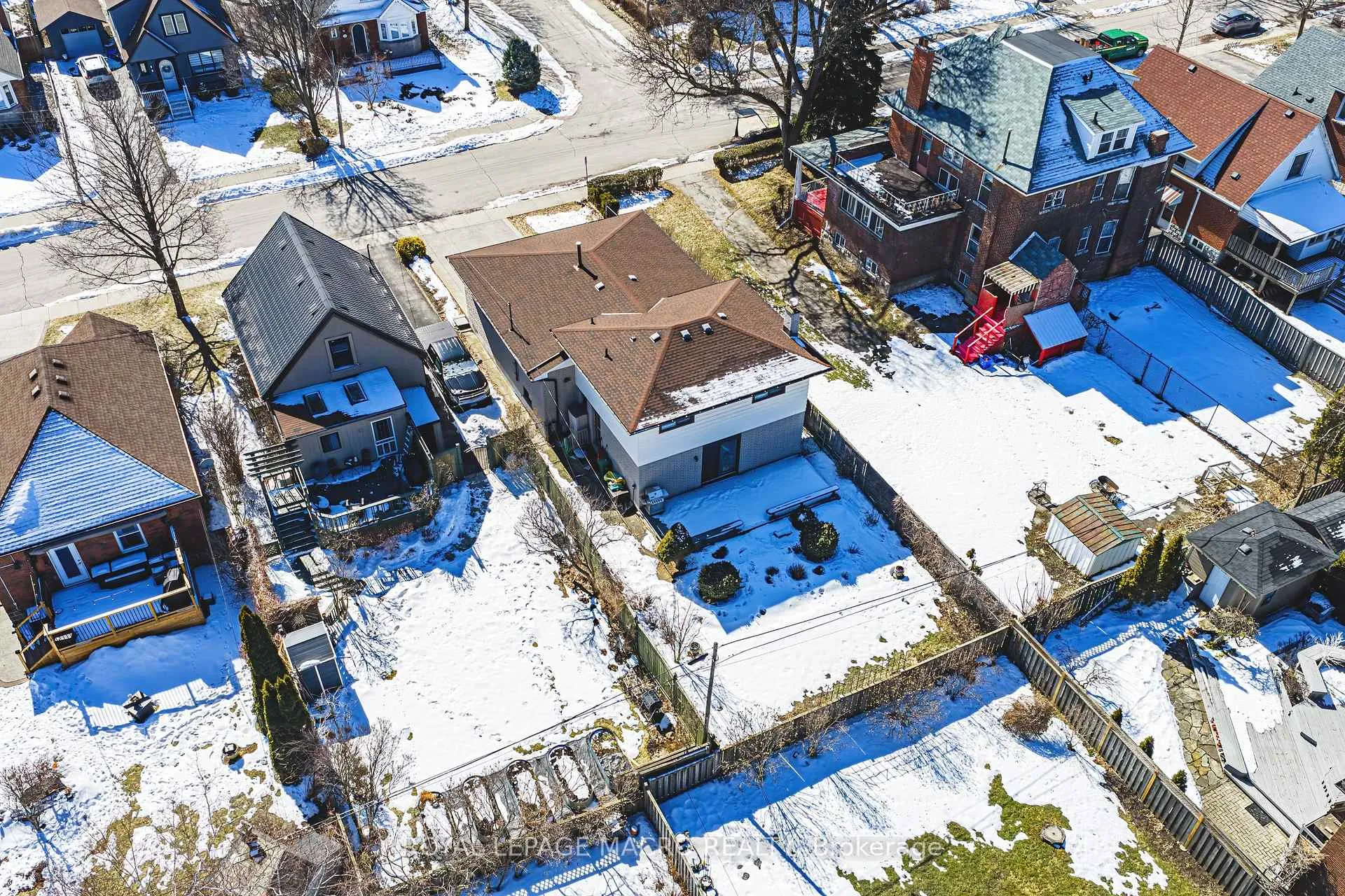 Photo 37 of 103 Empress Avenue, Hamilton, Centremount — HOMEH