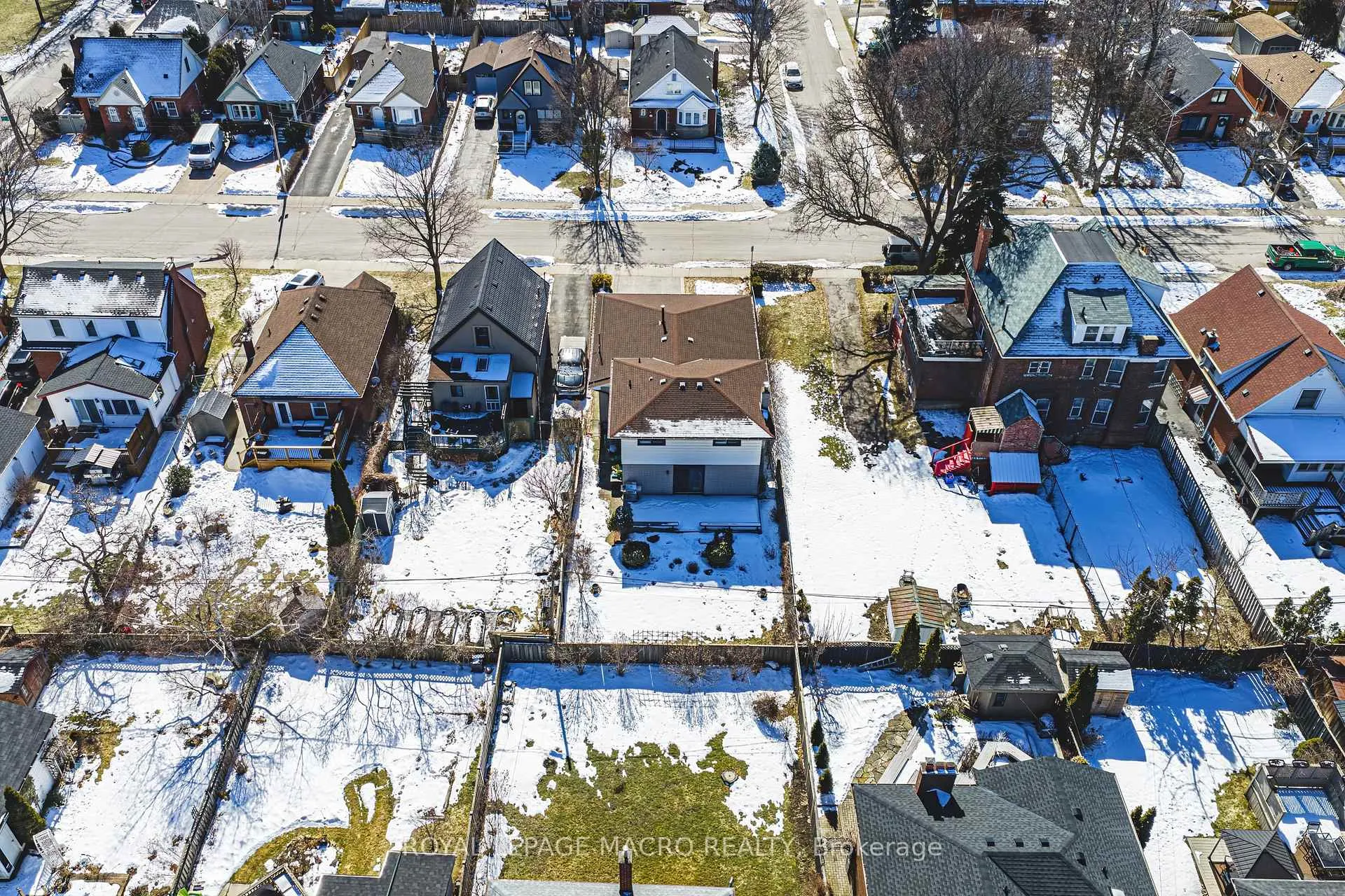 Photo 38 of 103 Empress Avenue, Hamilton, Centremount — HOMEH