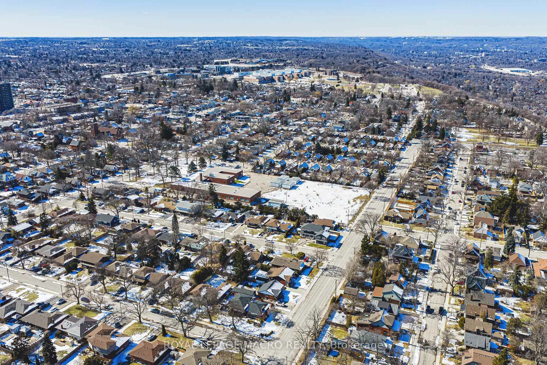 Photo 44 of 103 Empress Avenue, Hamilton, Centremount — HOMEH