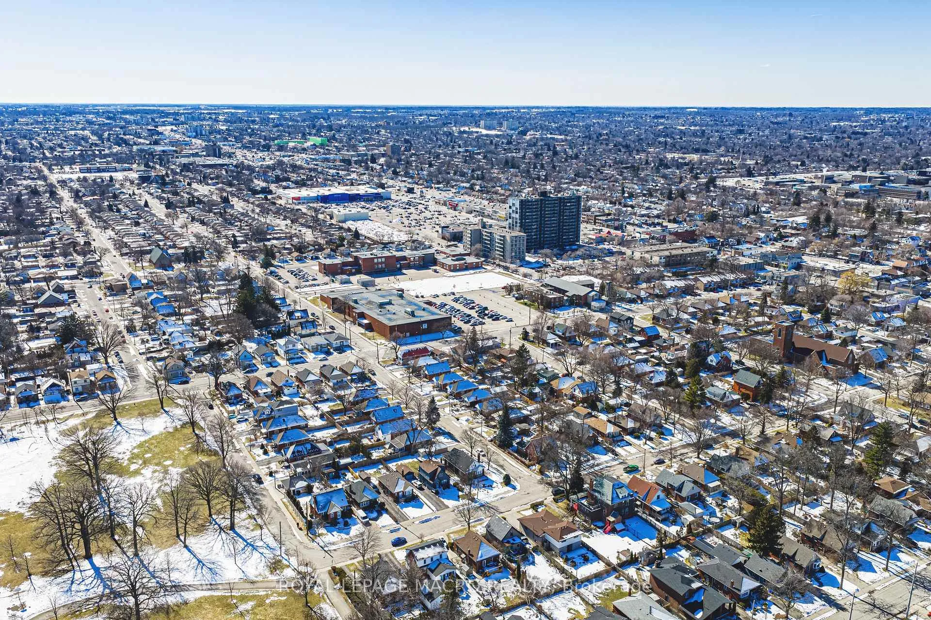 Photo 45 of 103 Empress Avenue, Hamilton, Centremount — HOMEH