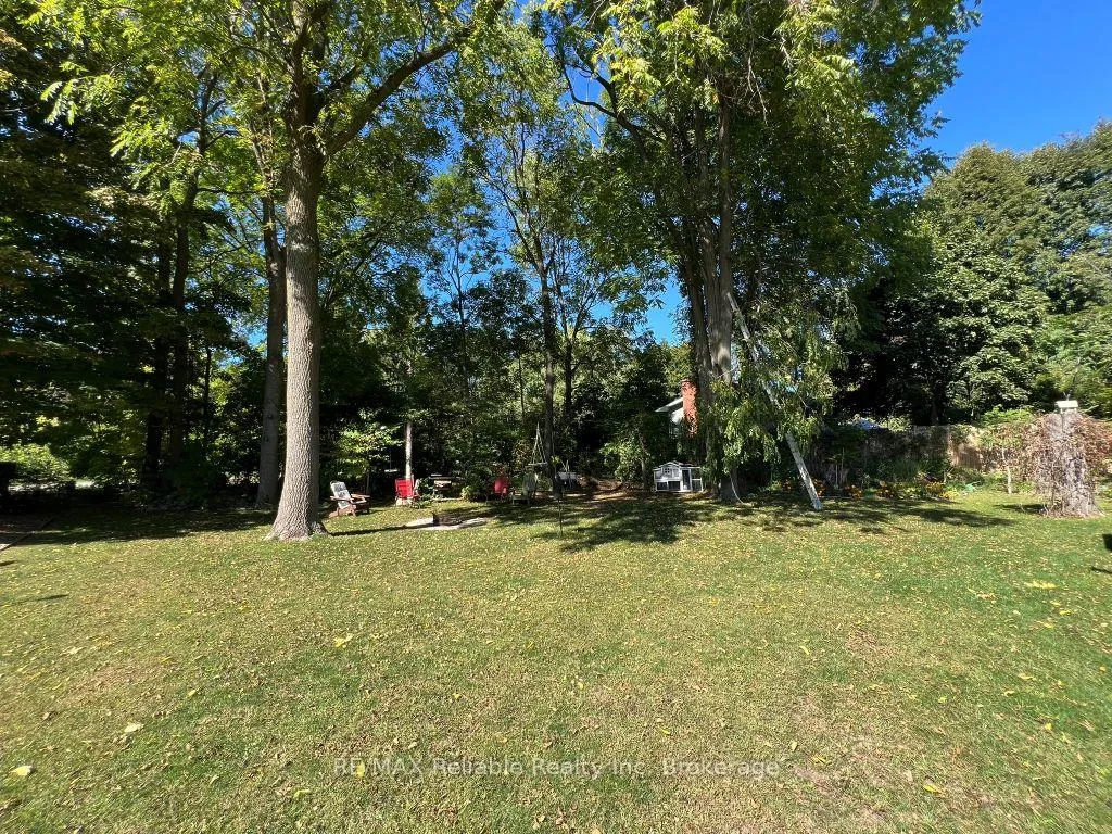 Photo 6 of 12 Sarnia Street, Bluewater, Bayfield — HOMEH