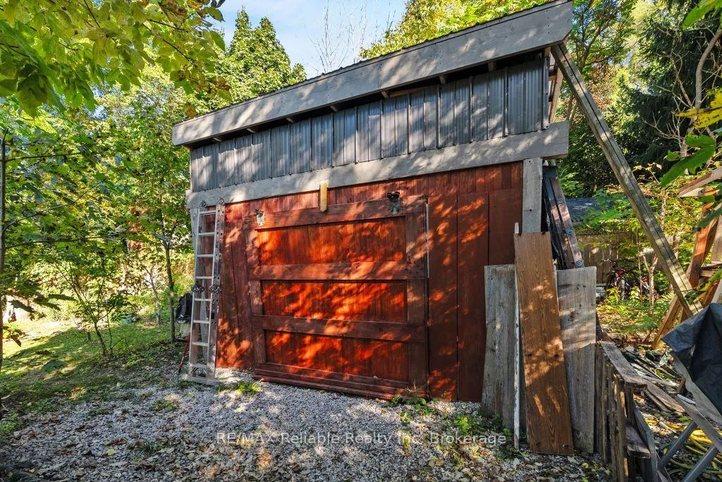 Photo 8 of 12 Sarnia Street, Bluewater, Bayfield — HOMEH