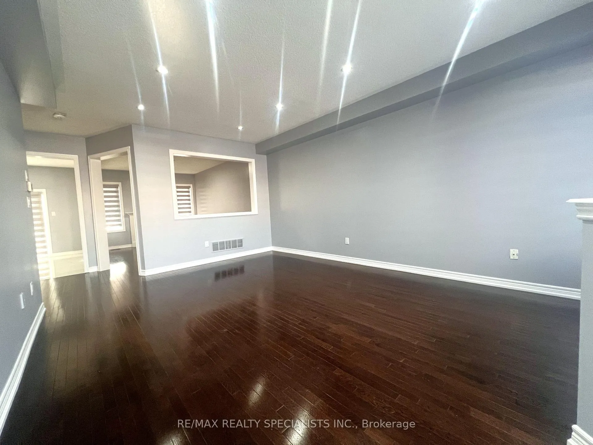 Photo 3 of Unit Upper L, 4 Freedom Oaks Trail, Brampton, Bram East — HOMEH