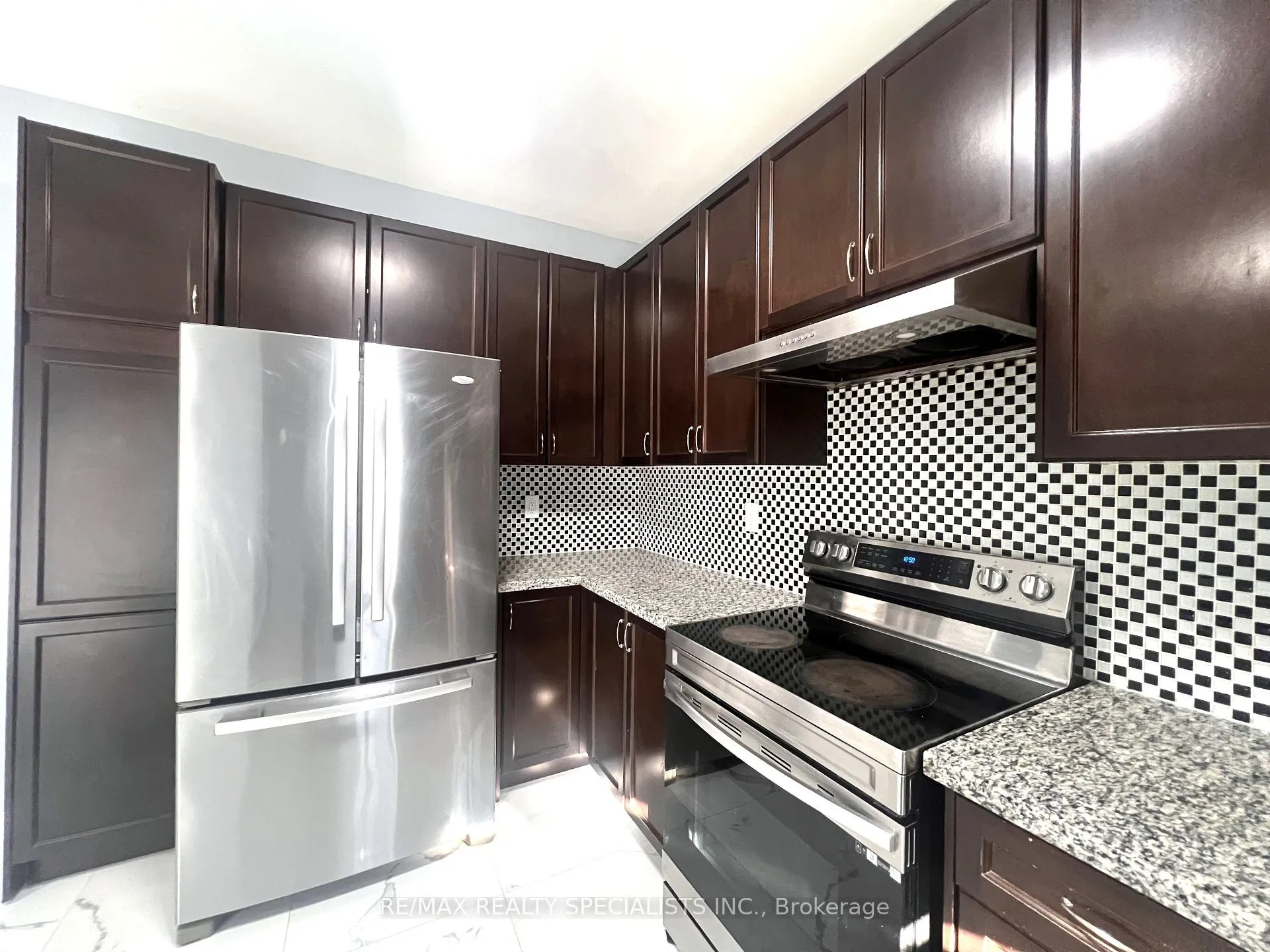 Photo 13 of Unit Upper L, 4 Freedom Oaks Trail, Brampton, Bram East — HOMEH