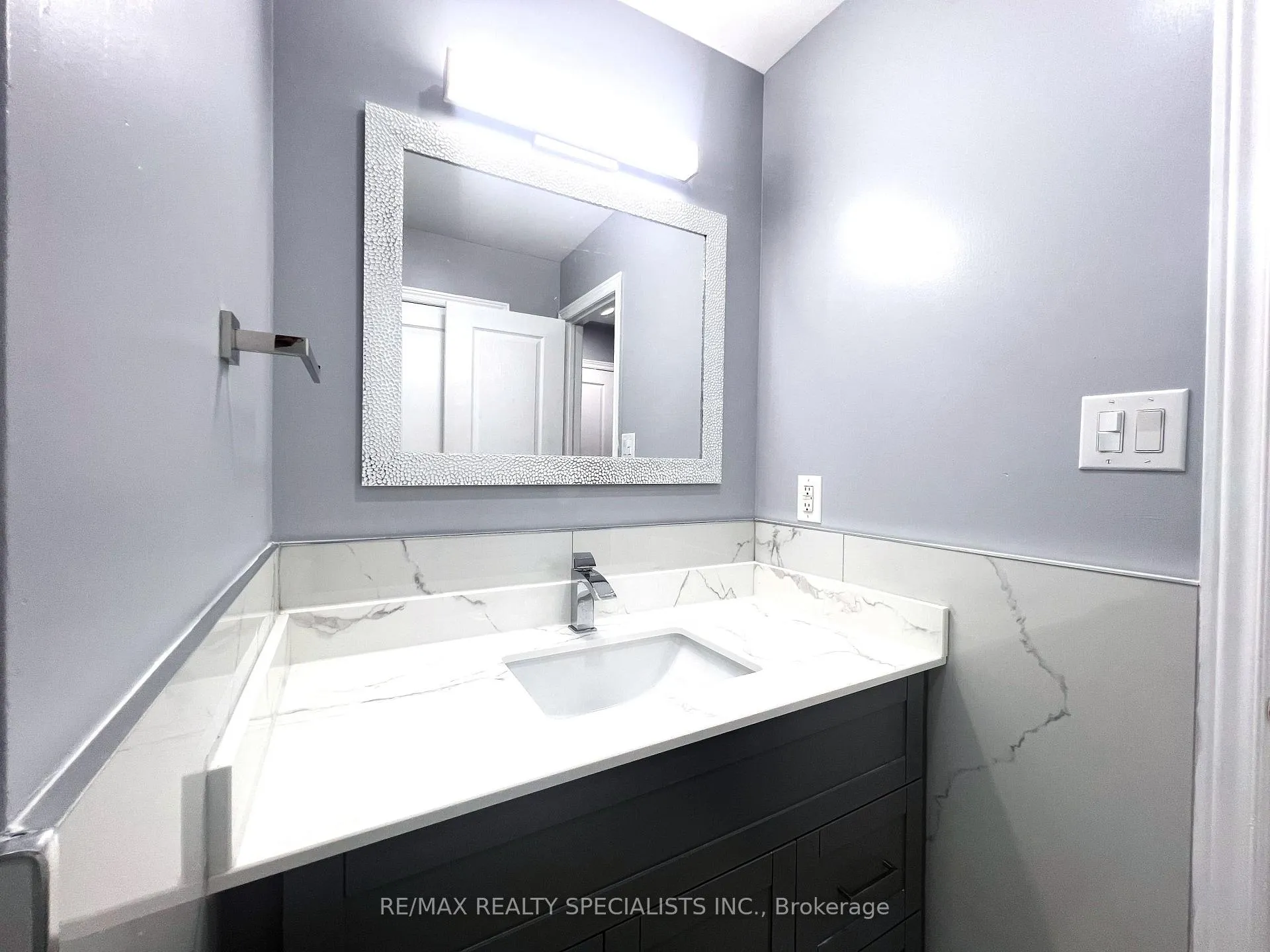 Photo 38 of Unit Upper L, 4 Freedom Oaks Trail, Brampton, Bram East — HOMEH