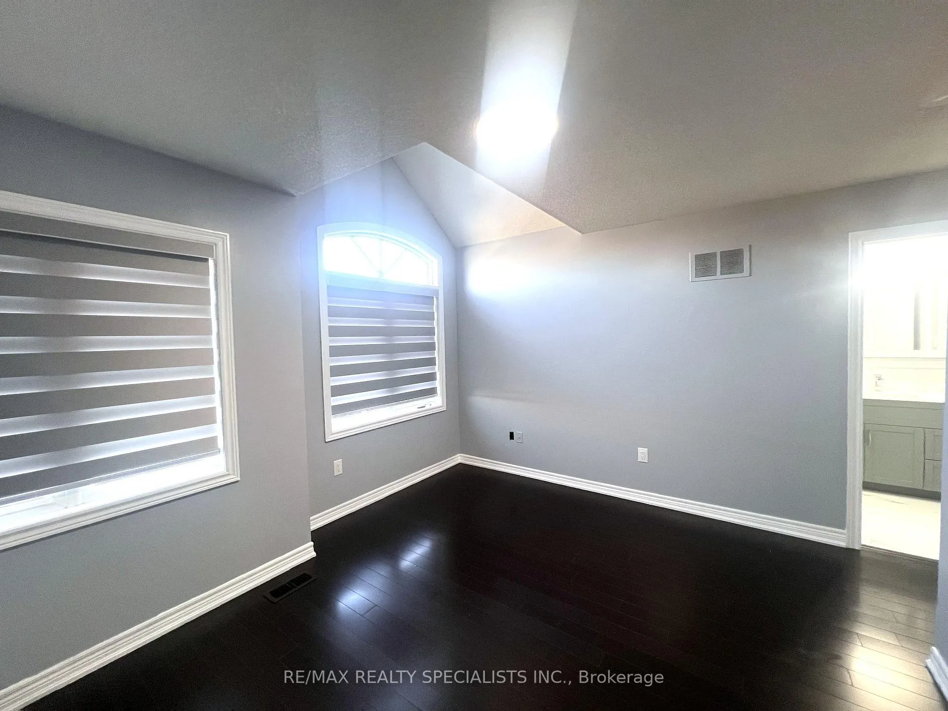 Photo 41 of Unit Upper L, 4 Freedom Oaks Trail, Brampton, Bram East — HOMEH