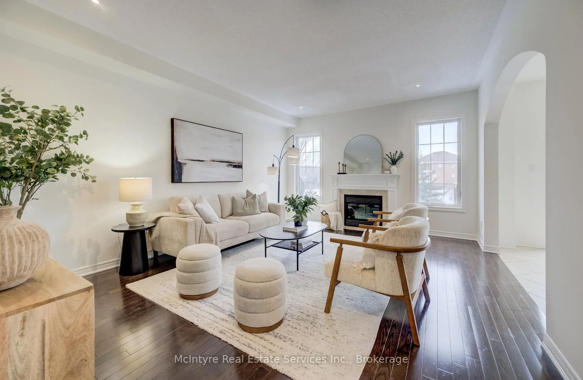 Photo 10 of 50 Naperton Drive, Brampton, Sandringham-Wellington — HOMEH