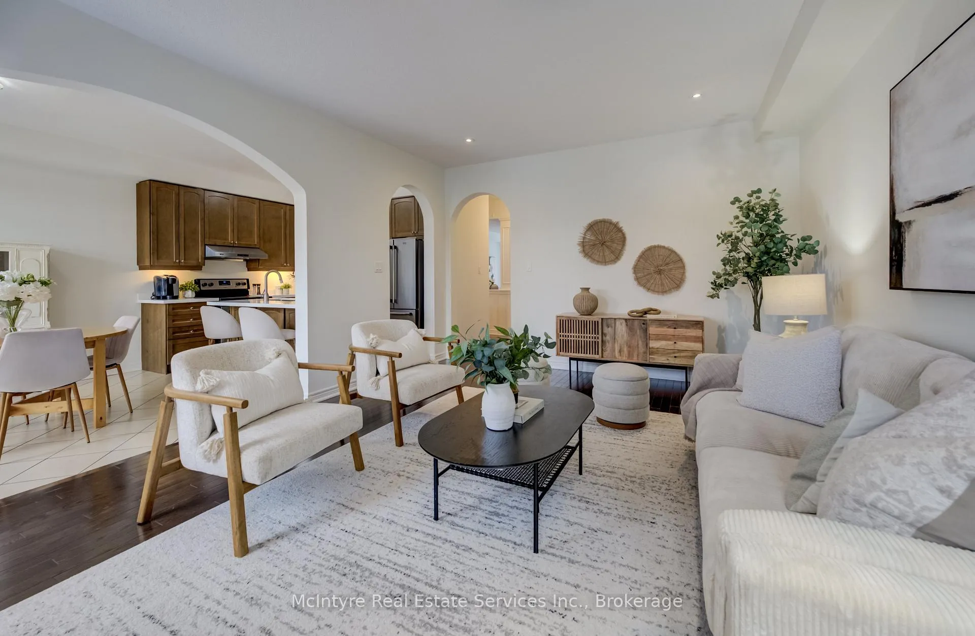 Photo 12 of 50 Naperton Drive, Brampton, Sandringham-Wellington — HOMEH