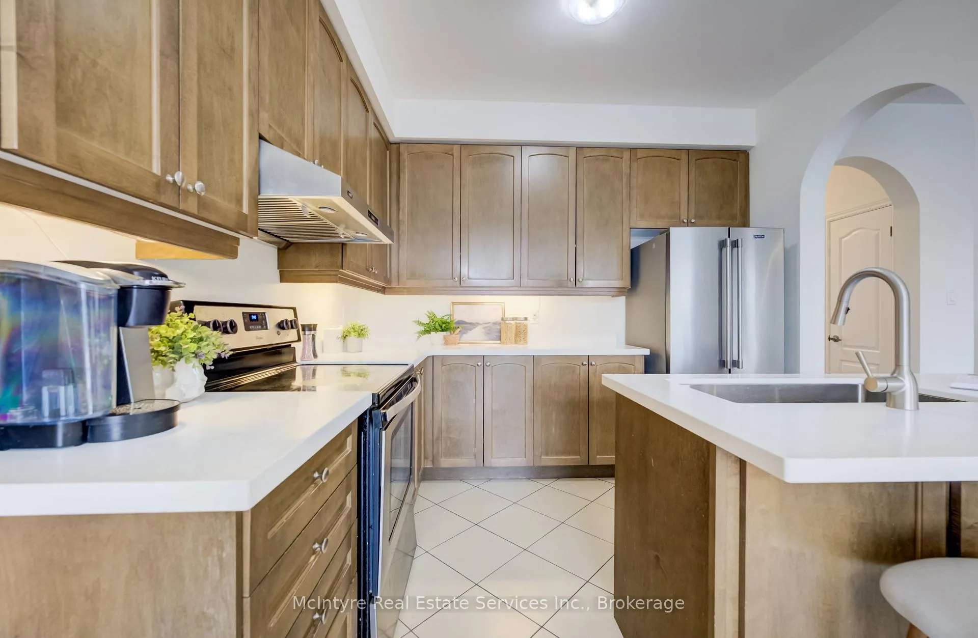 Photo 15 of 50 Naperton Drive, Brampton, Sandringham-Wellington — HOMEH