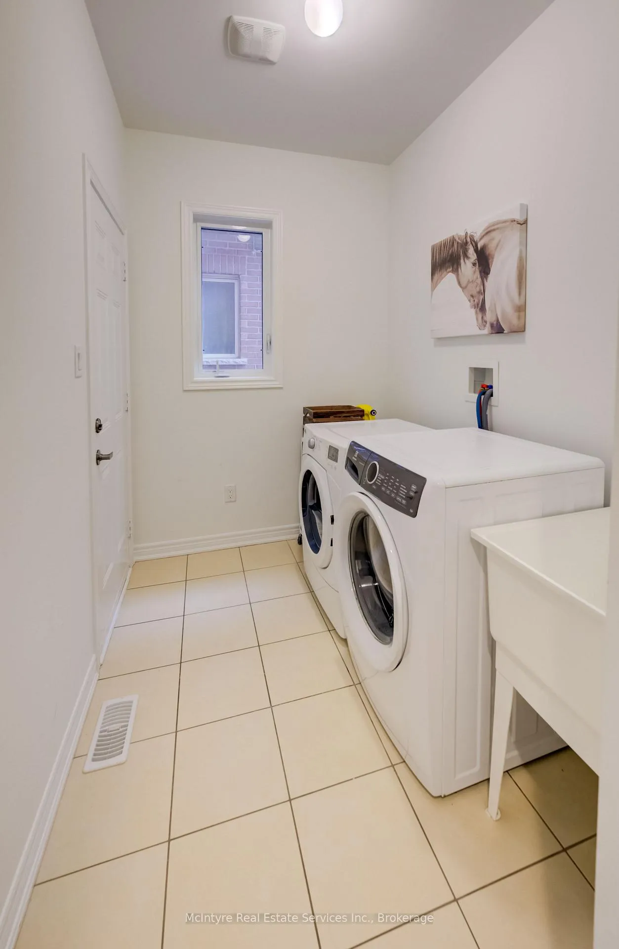 Photo 19 of 50 Naperton Drive, Brampton, Sandringham-Wellington — HOMEH