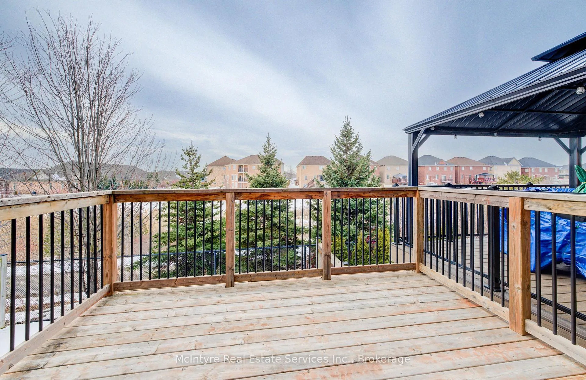 Photo 34 of 50 Naperton Drive, Brampton, Sandringham-Wellington — HOMEH
