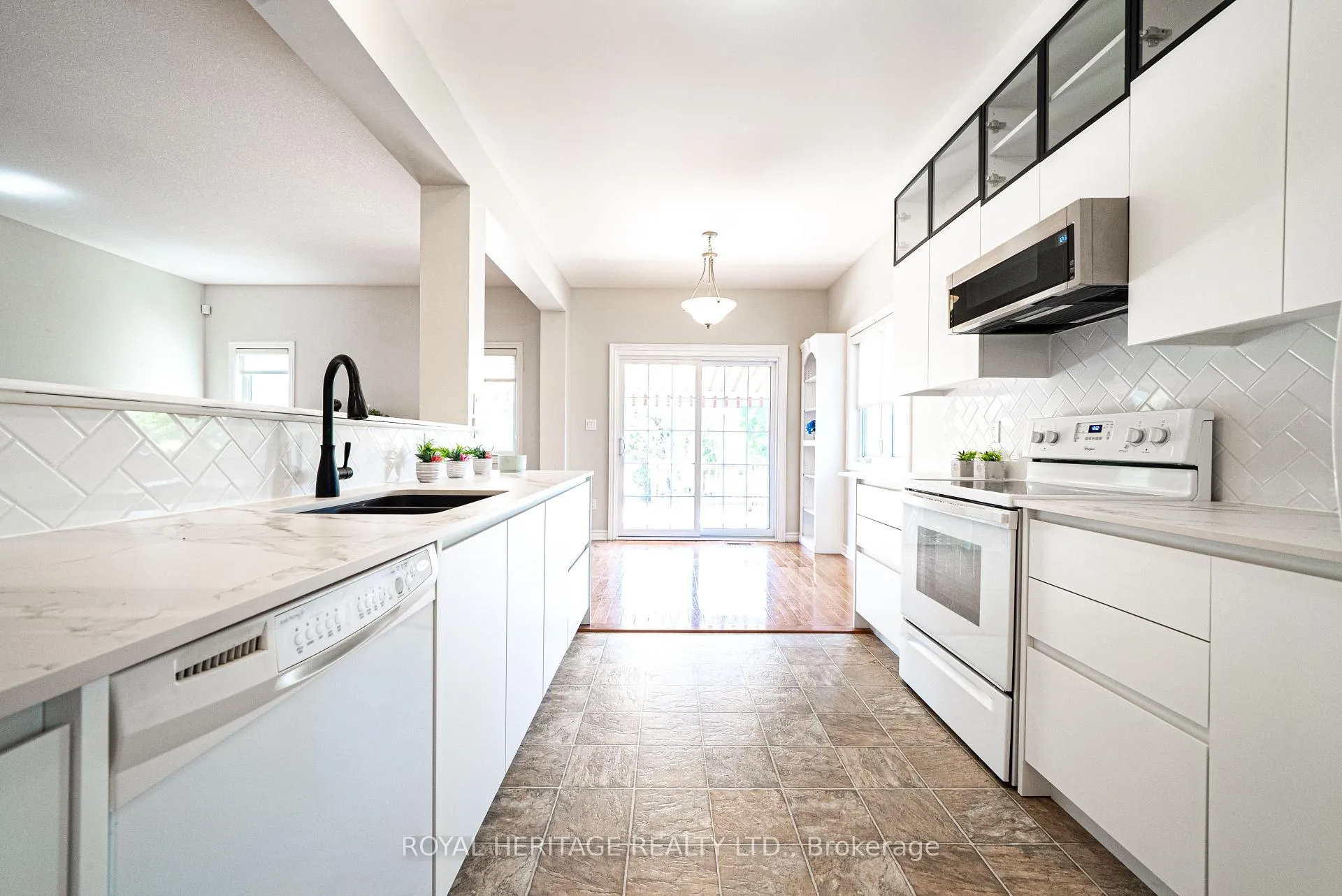 Photo 7 of 58 Elmdale Drive, Prince Edward County, Wellington Ward — HOMEH