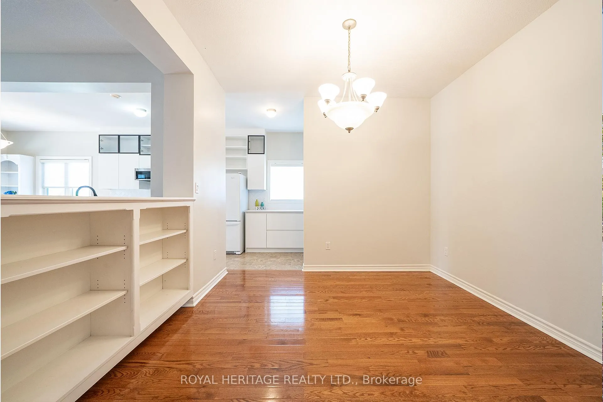 Photo 12 of 58 Elmdale Drive, Prince Edward County, Wellington Ward — HOMEH