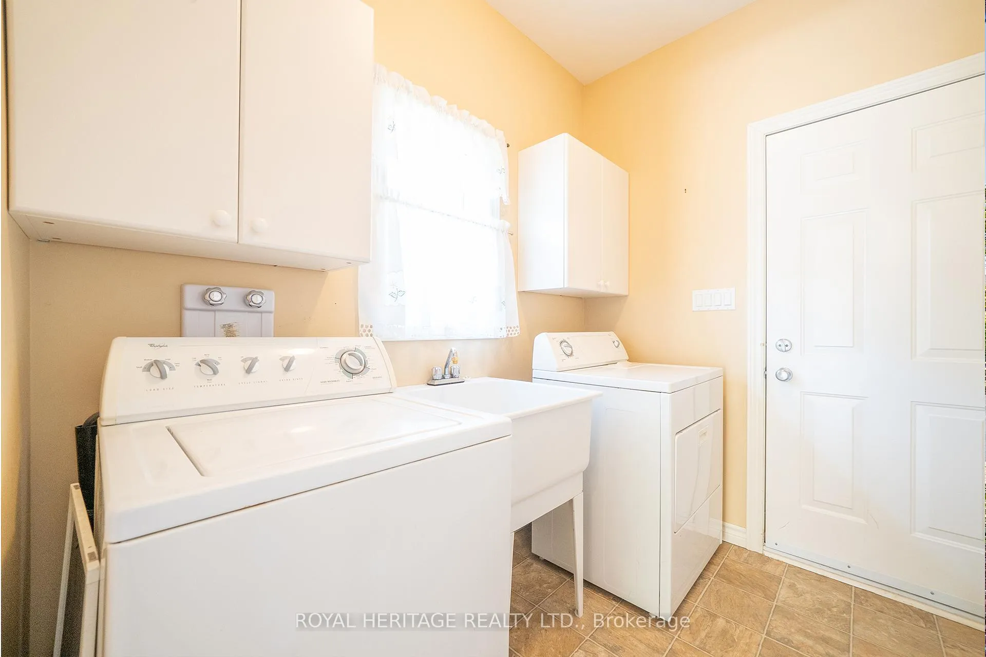 Photo 21 of 58 Elmdale Drive, Prince Edward County, Wellington Ward — HOMEH