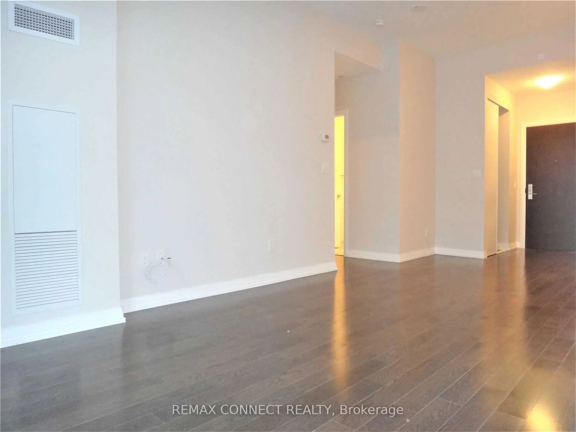 Photo 6 of Unit 819, 460 Adelaide Street E, Toronto, Moss Park — HOMEH