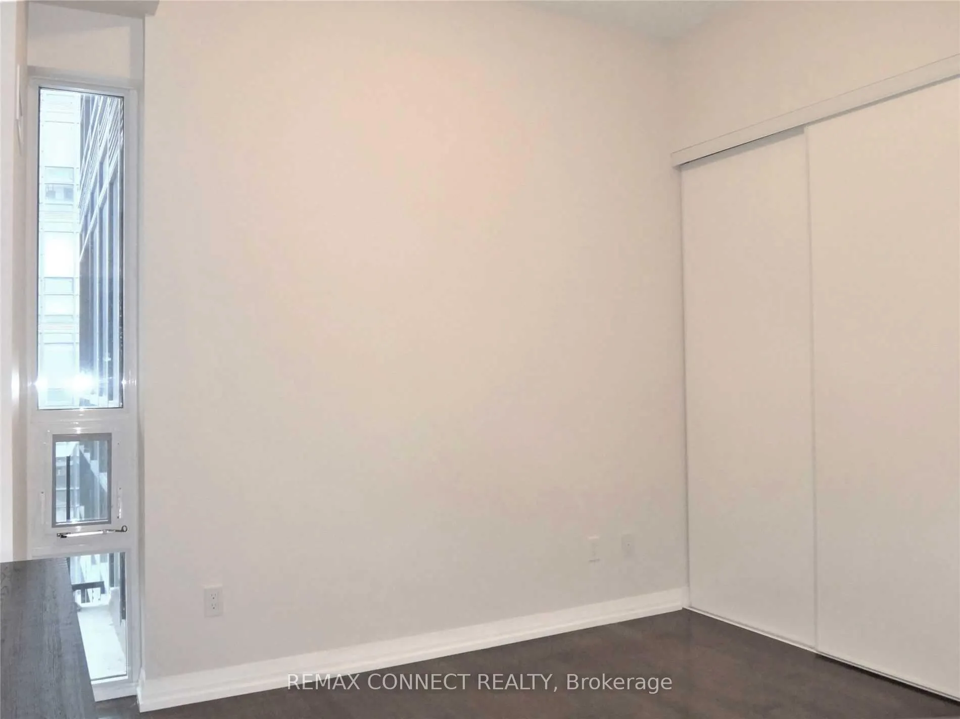 Photo 7 of Unit 819, 460 Adelaide Street E, Toronto, Moss Park — HOMEH