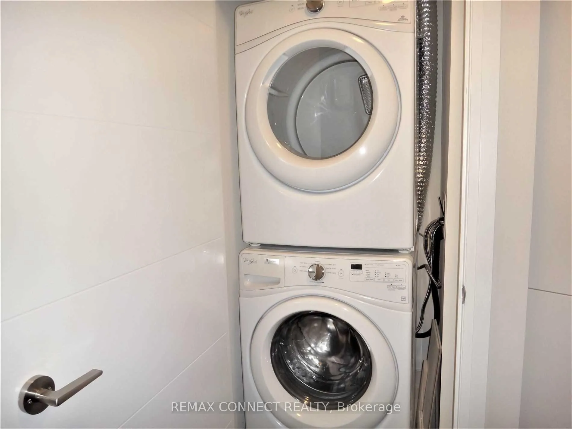 Photo 10 of Unit 819, 460 Adelaide Street E, Toronto, Moss Park — HOMEH