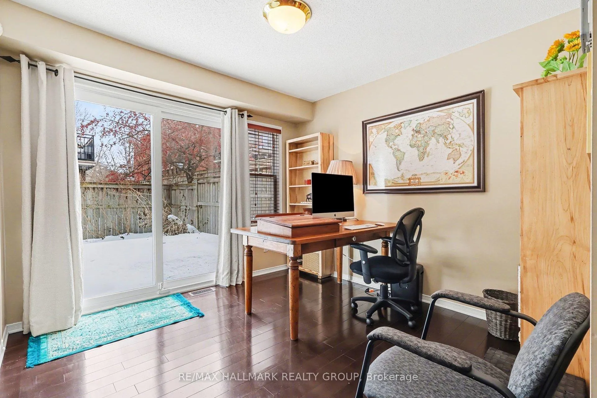 Photo 3 of 78 Jardin Private, Ottawa, Manor Park — HOMEH