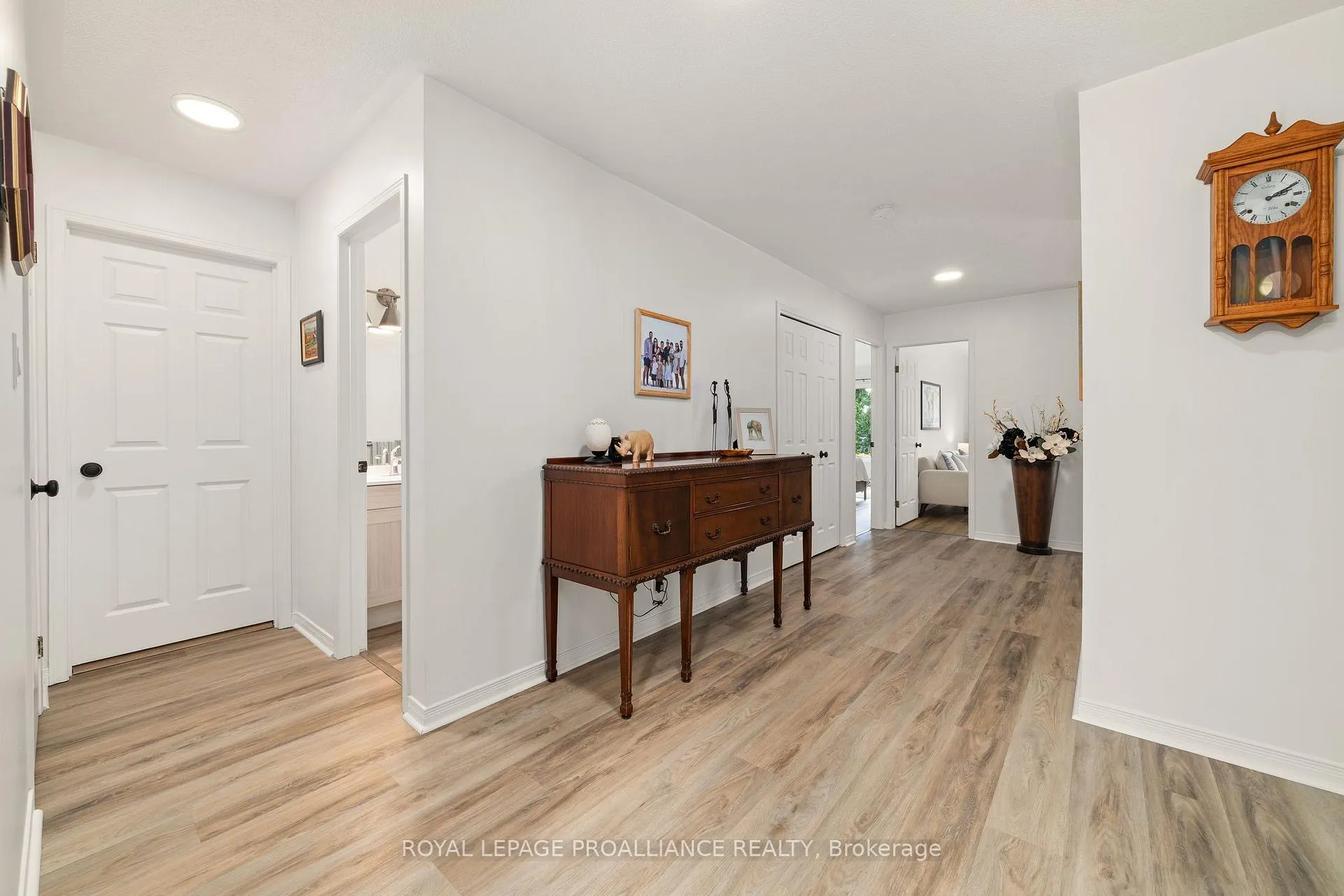 Photo 7 of Unit 12, 179 Herchimer Avenue, Belleville, Belleville Ward — HOMEH