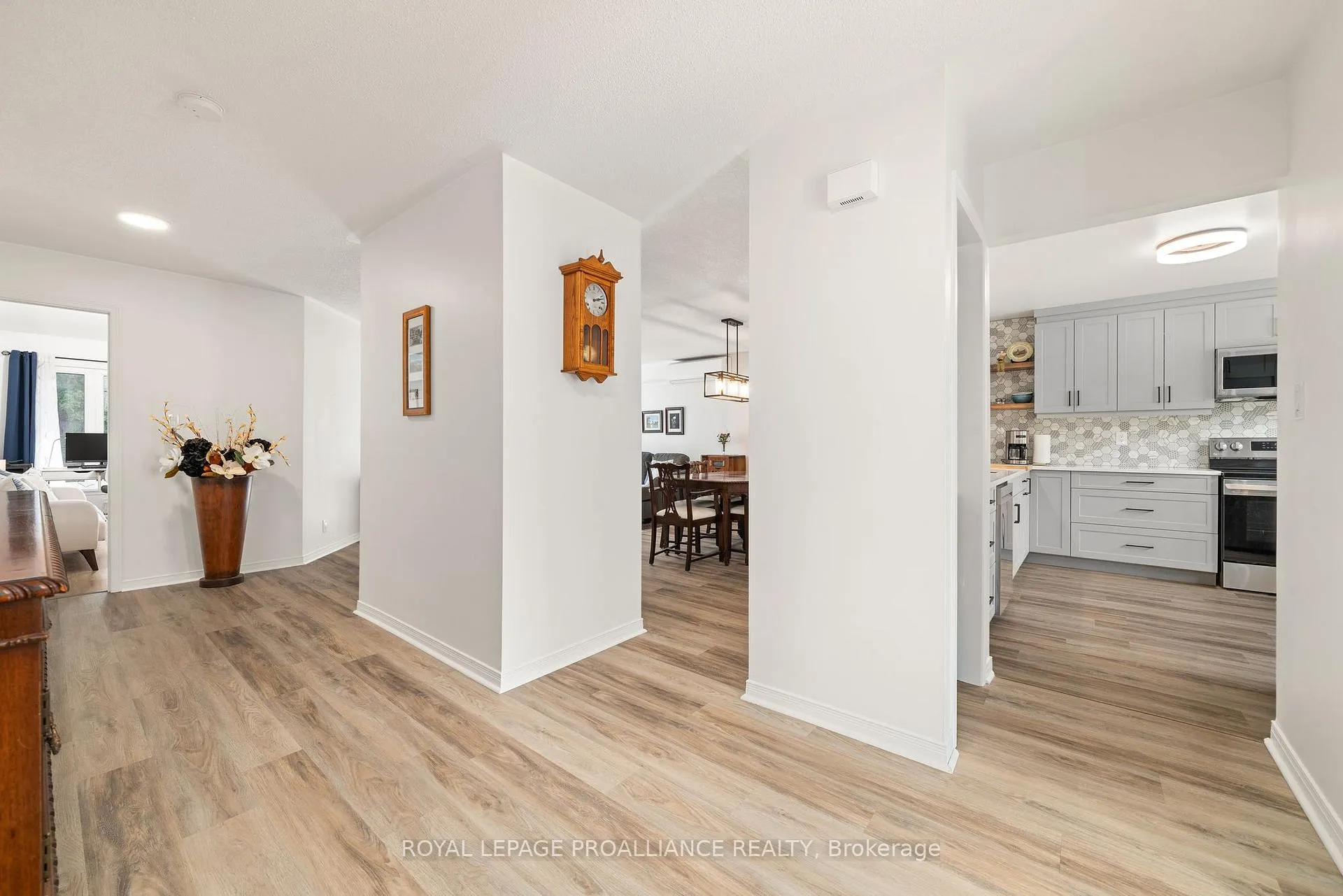 Photo 8 of Unit 12, 179 Herchimer Avenue, Belleville, Belleville Ward — HOMEH