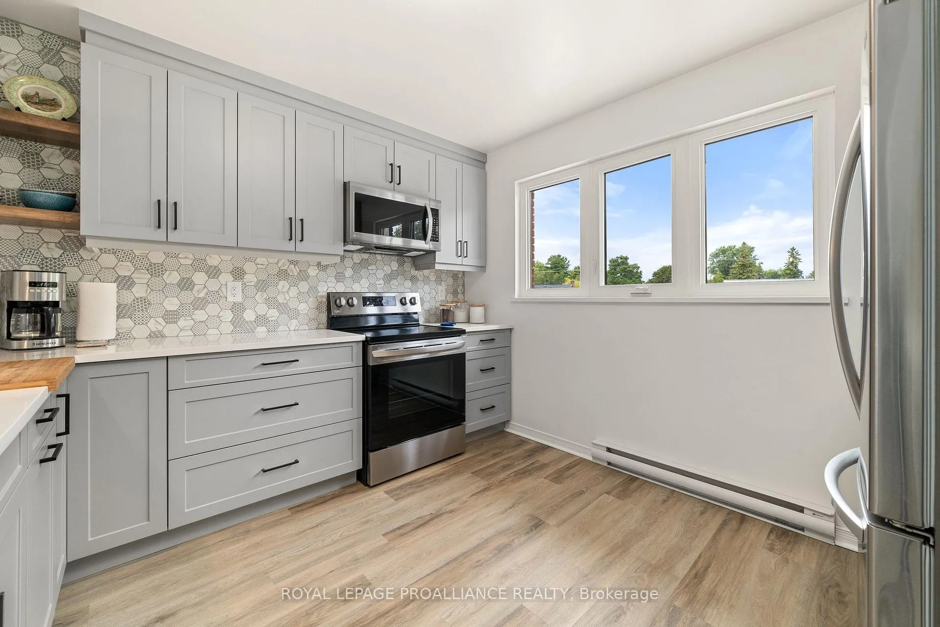 Photo 10 of Unit 12, 179 Herchimer Avenue, Belleville, Belleville Ward — HOMEH